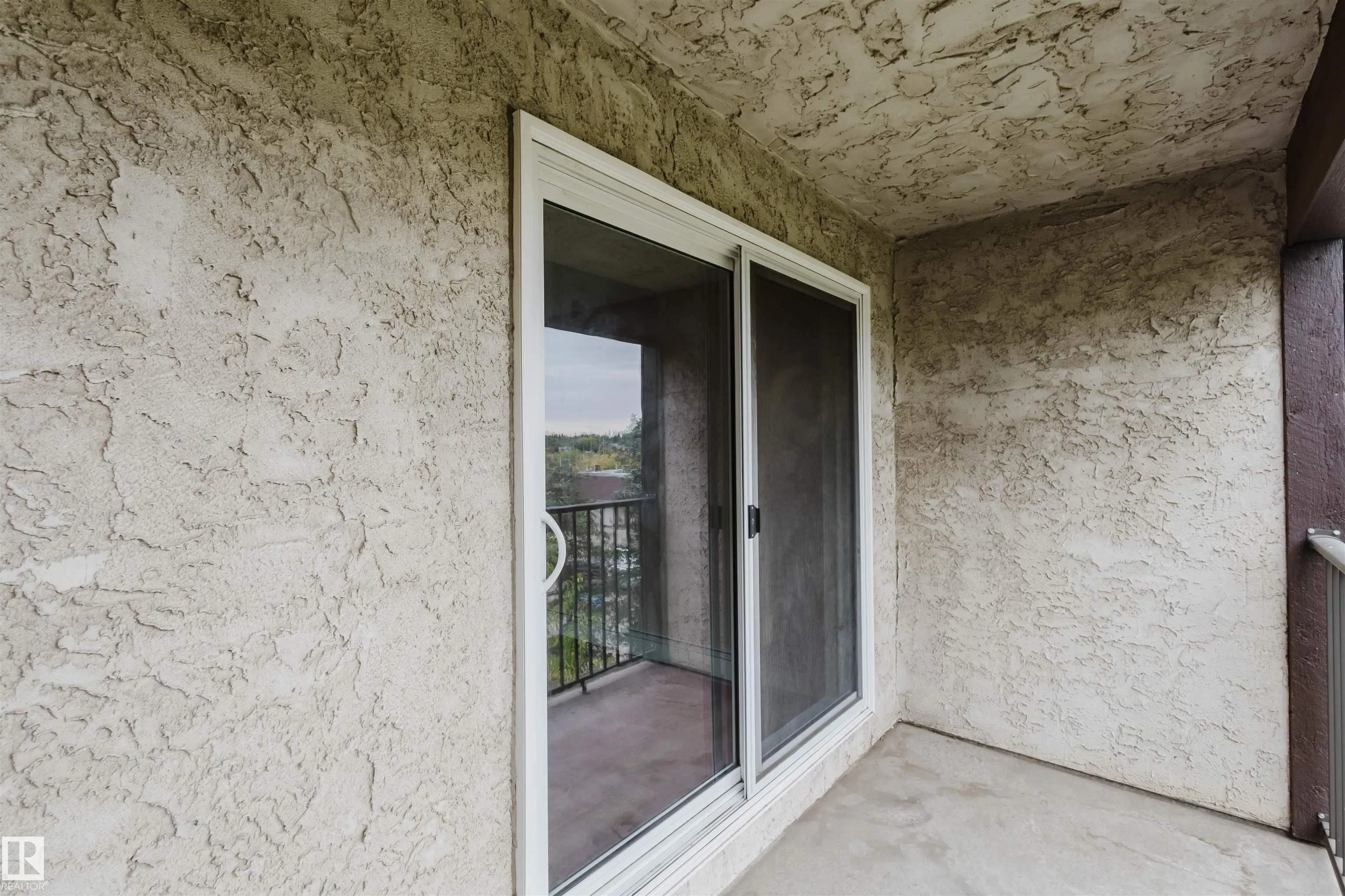 9044 TUDOR Glen