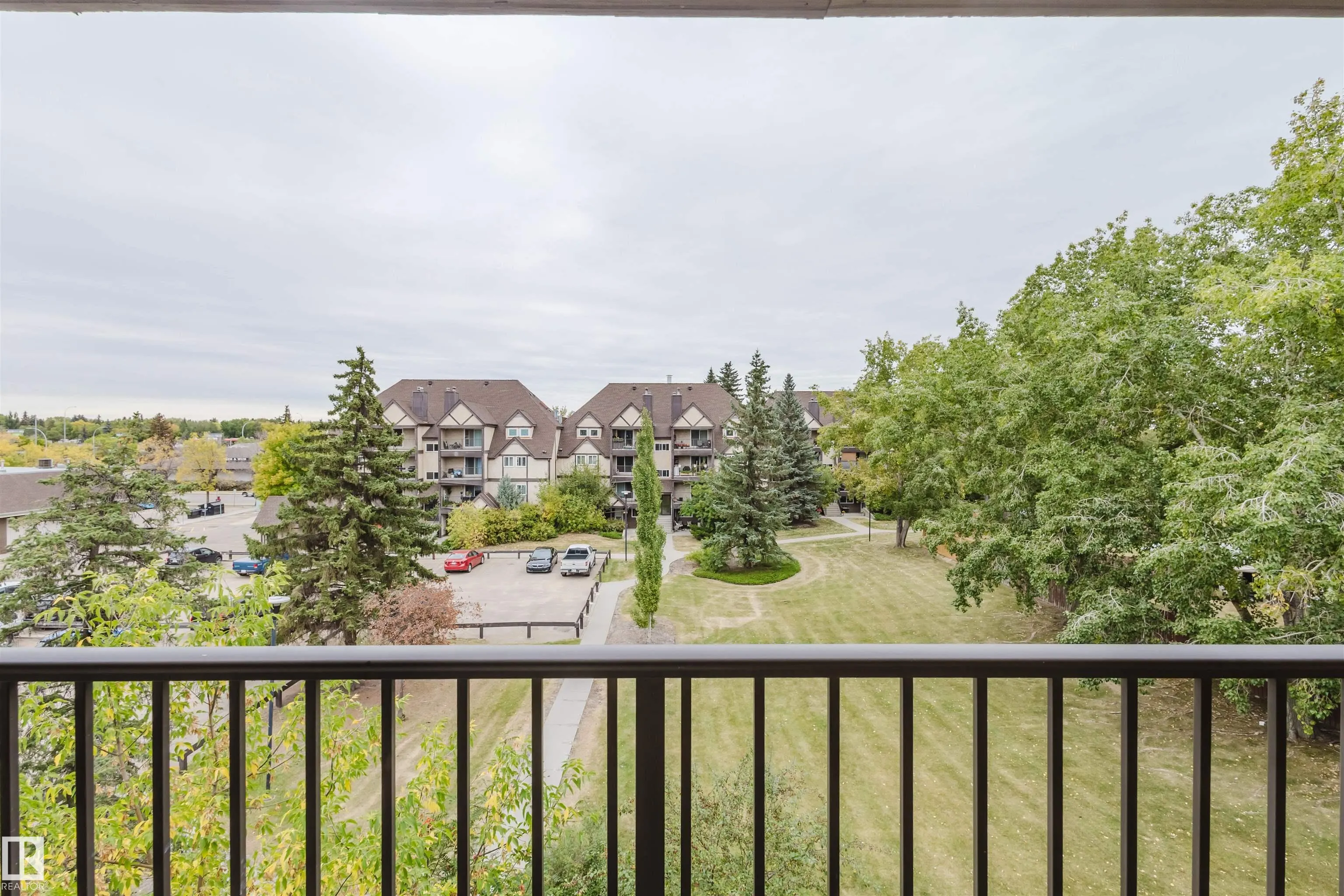 9044 TUDOR Glen
