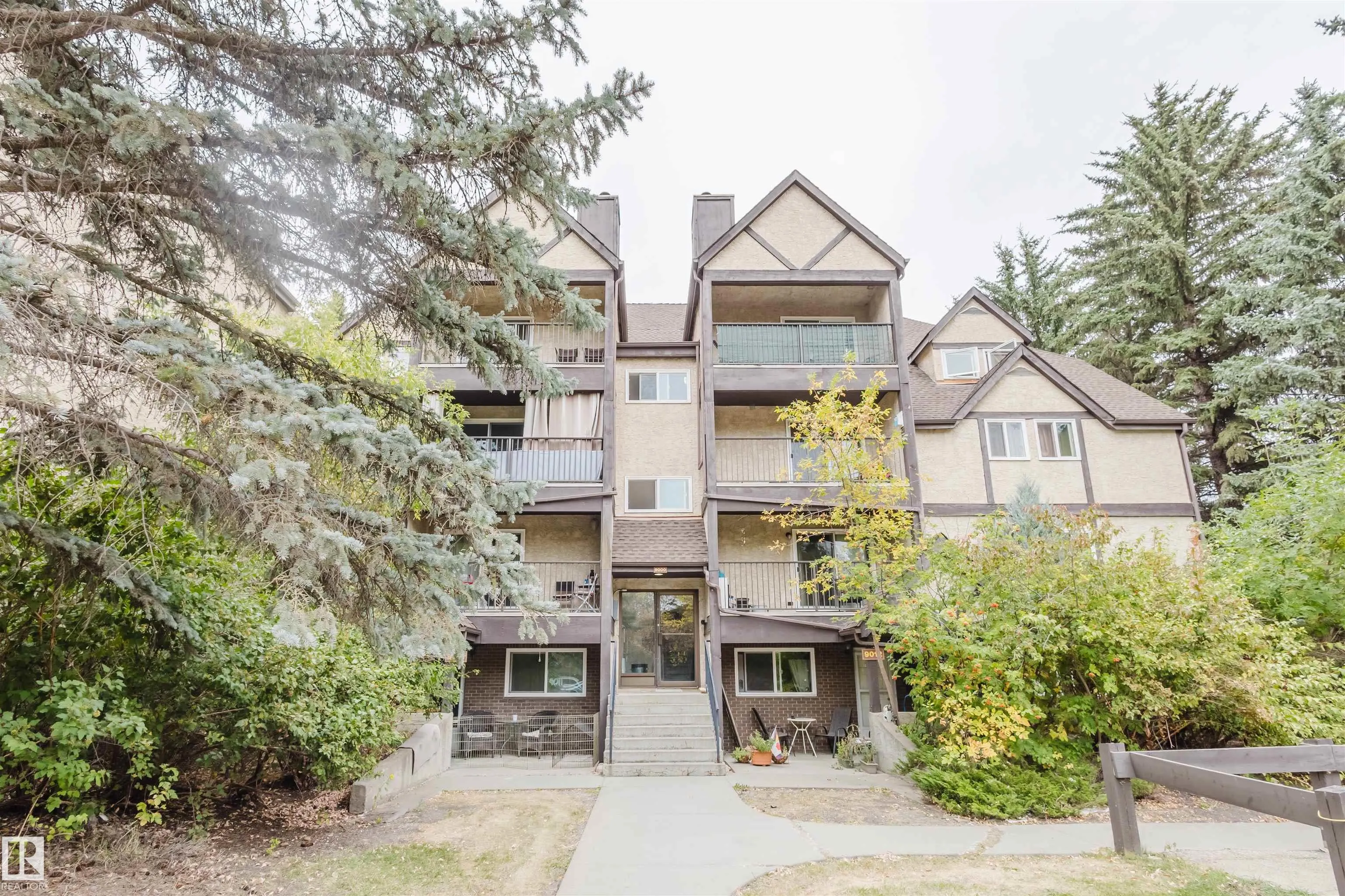 9044 TUDOR Glen