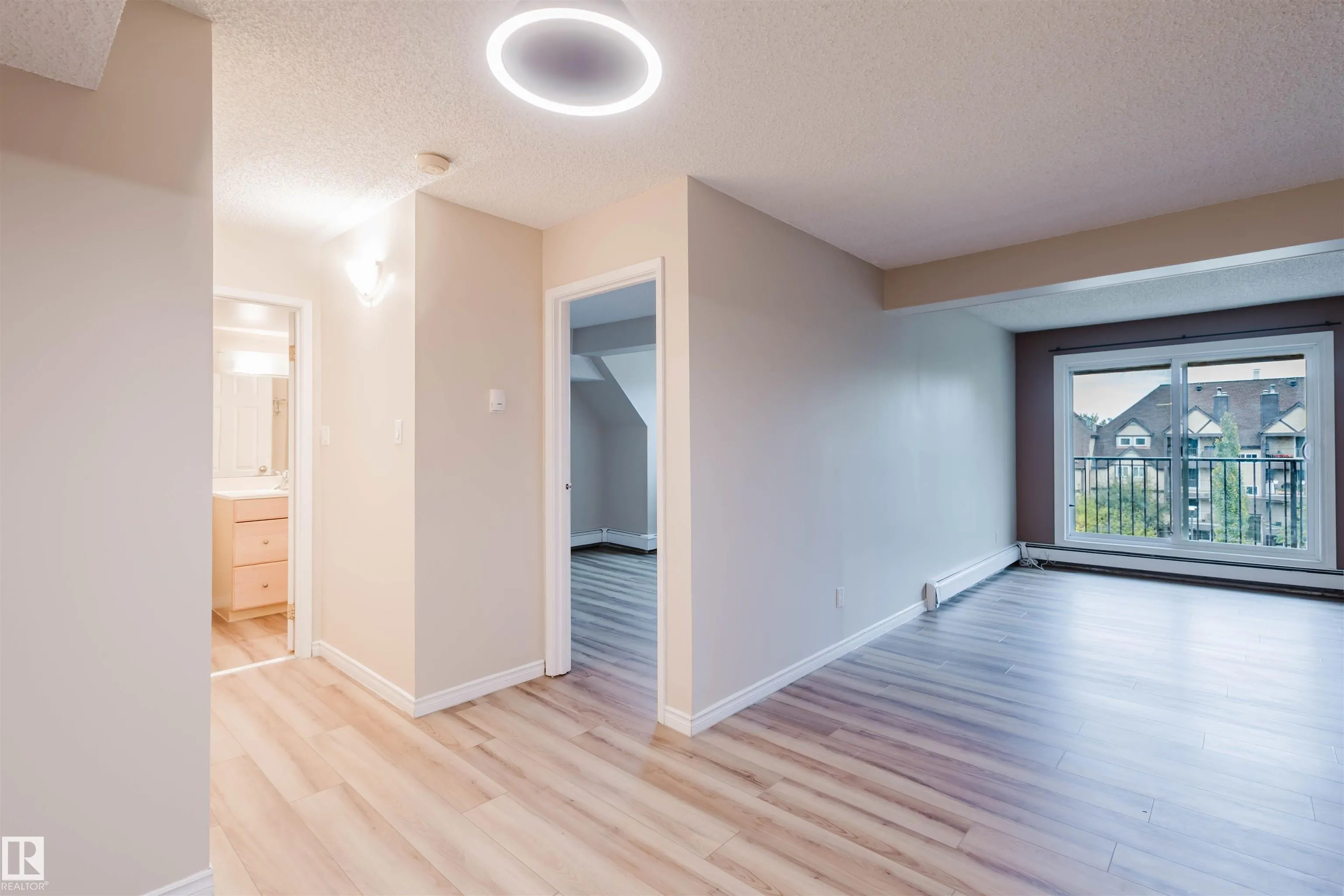 9044 TUDOR Glen