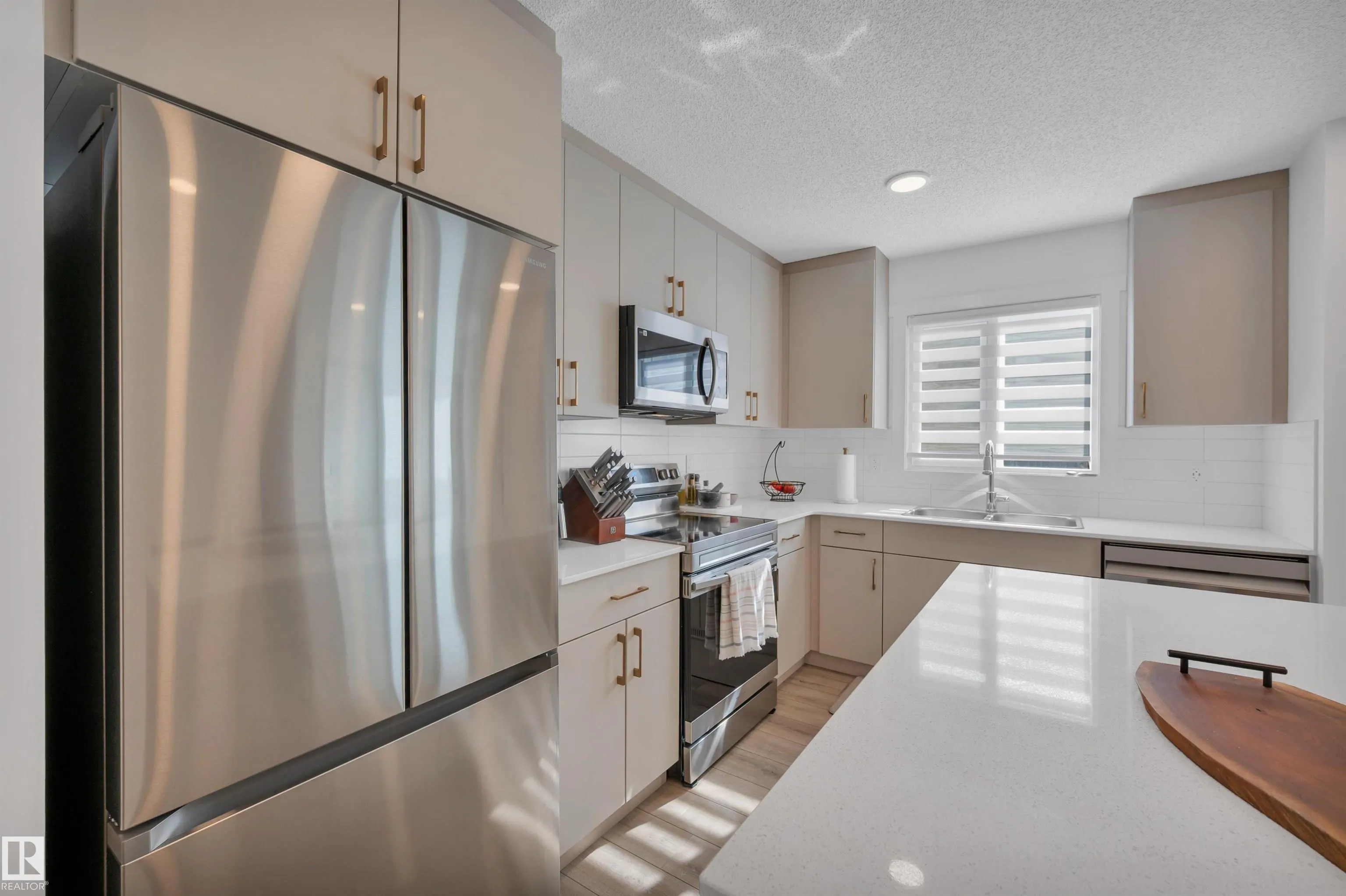 525 SECORD Boulevard