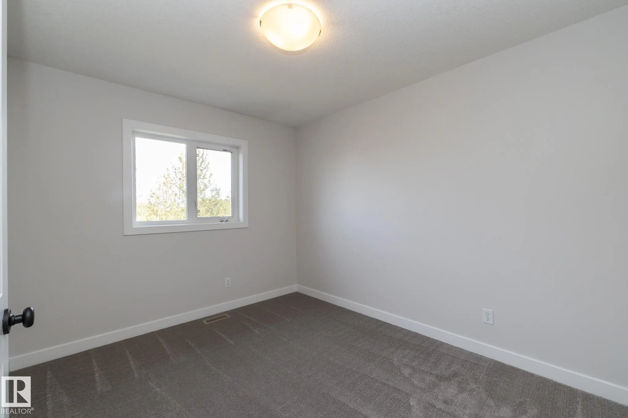 197 BIRCHWOOD Close