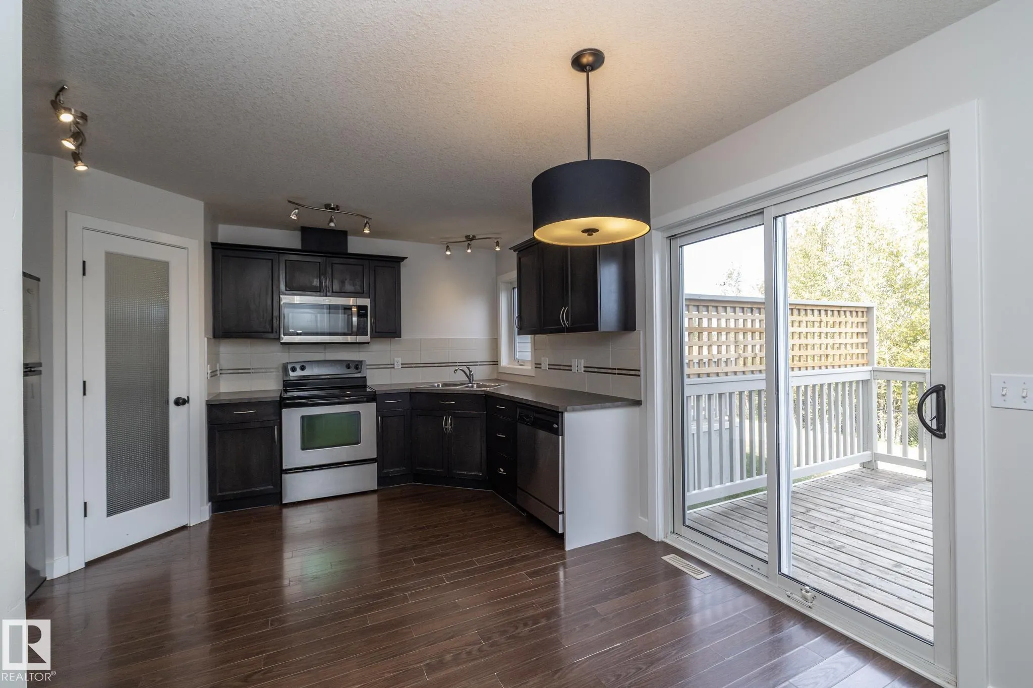 197 BIRCHWOOD Close