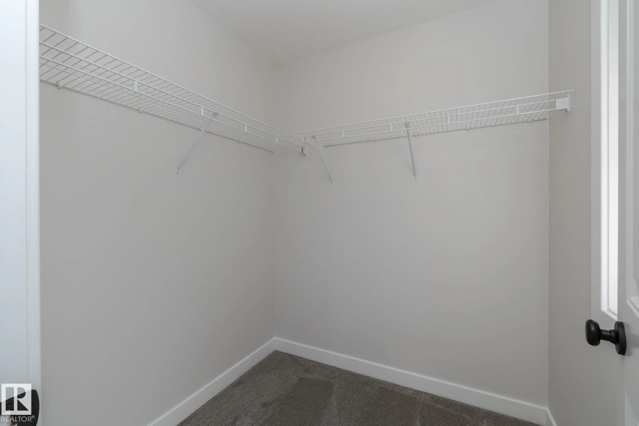 197 BIRCHWOOD Close