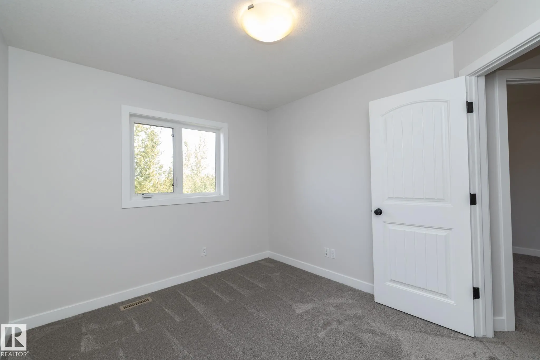 197 BIRCHWOOD Close