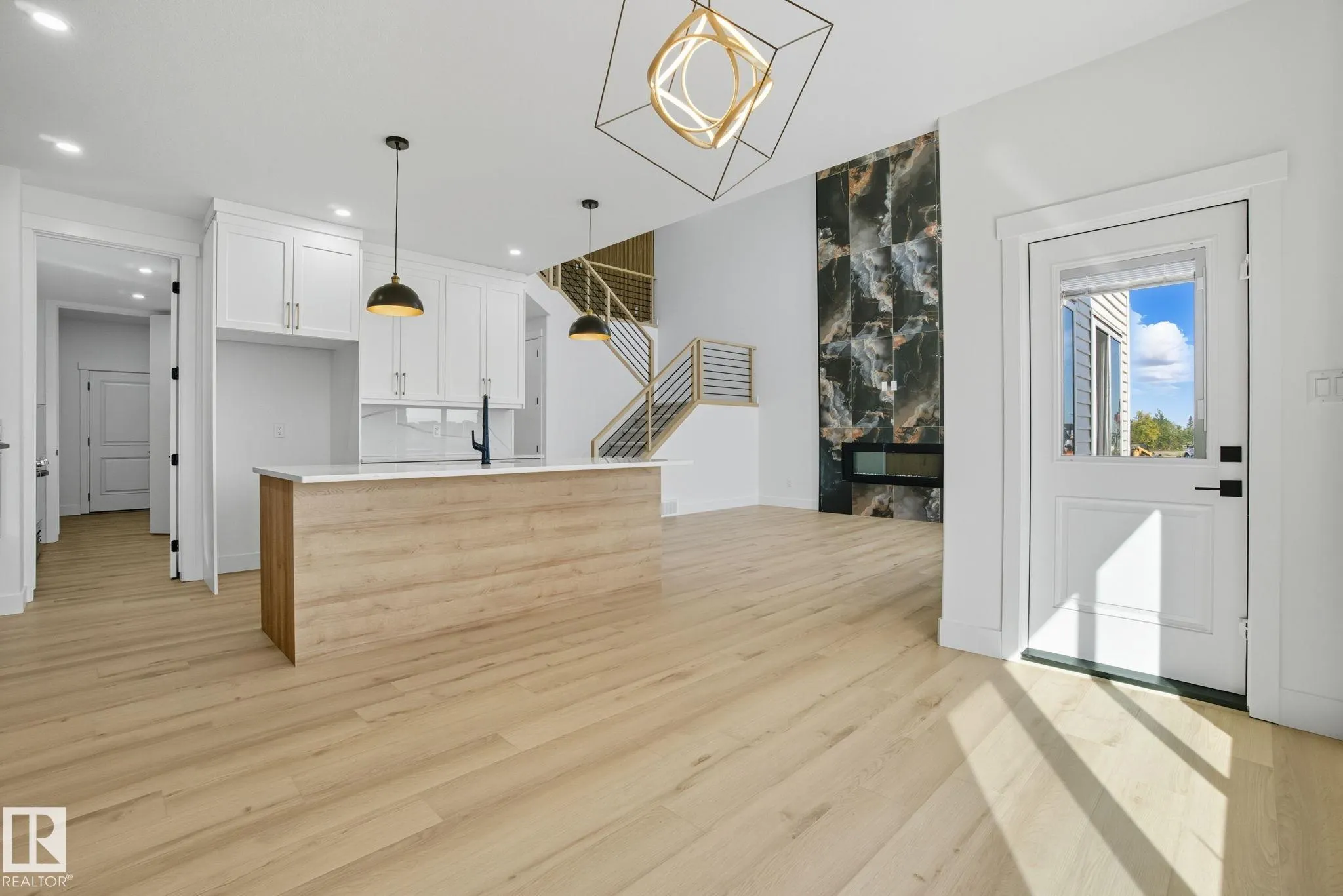 3325 Chernowski Way