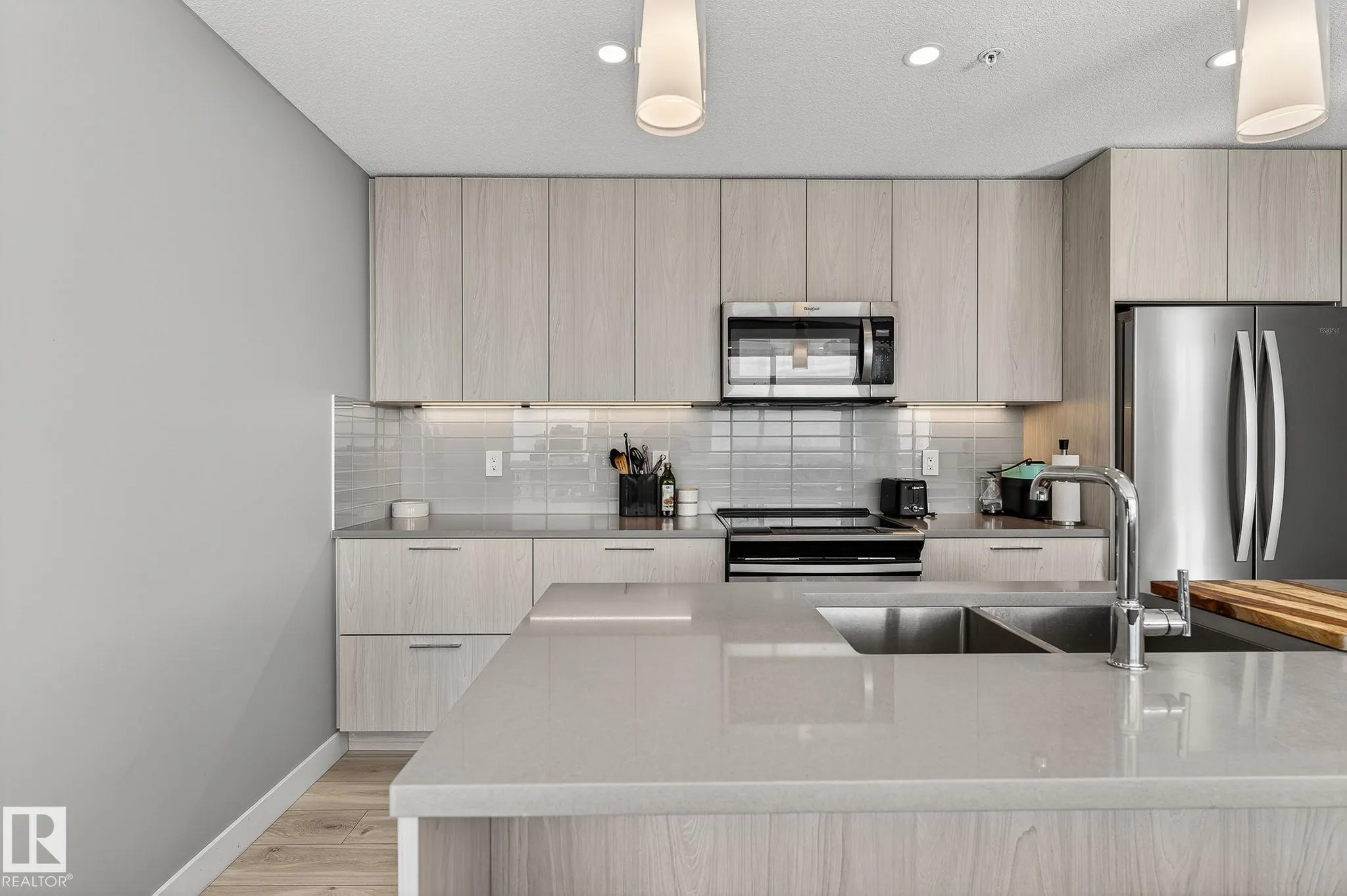 10180 103 Street