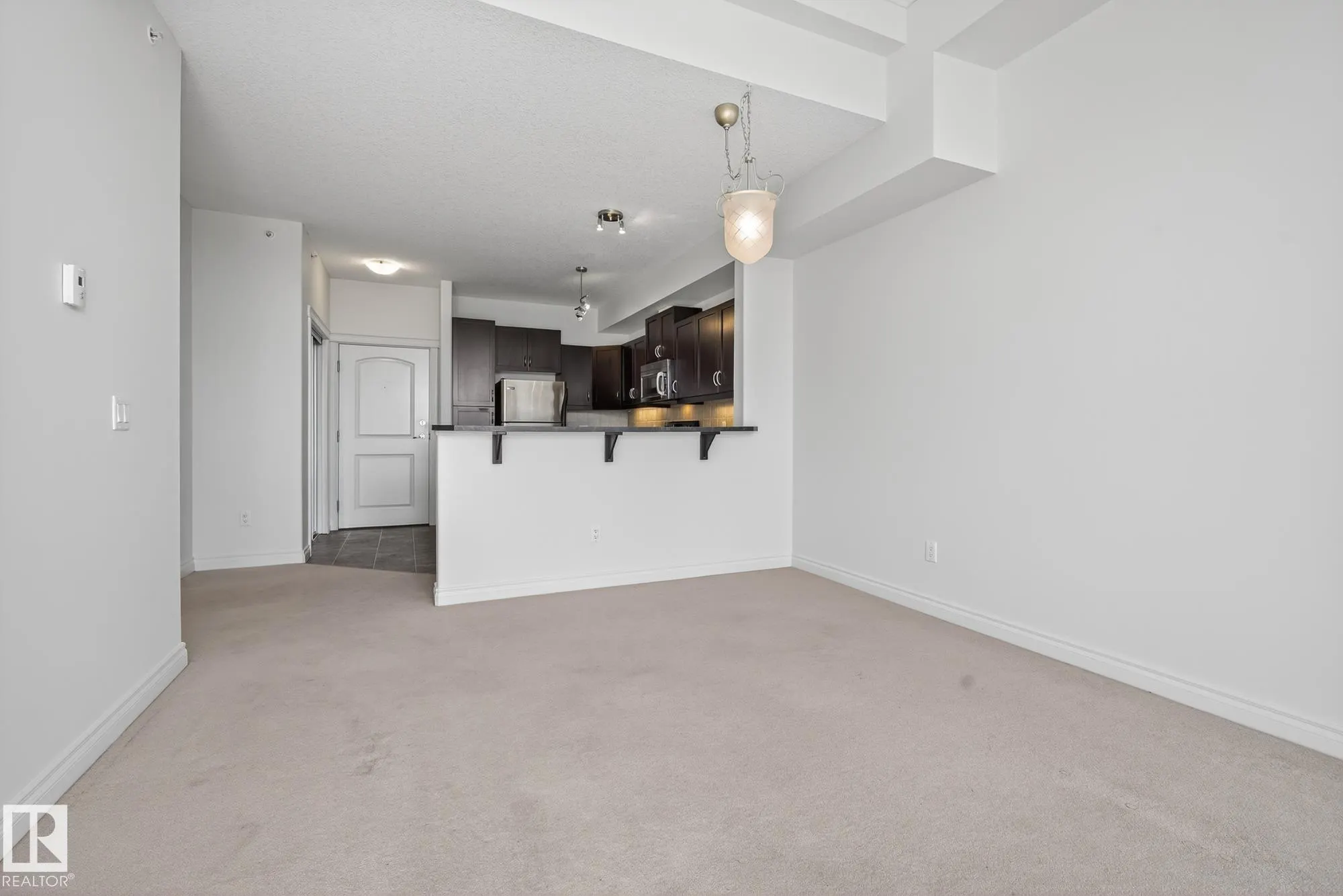 12408 15 Avenue