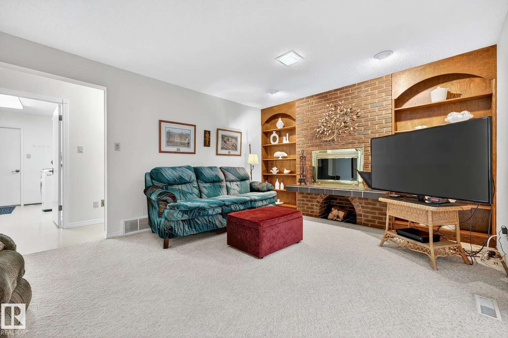 316 LESSARD Drive