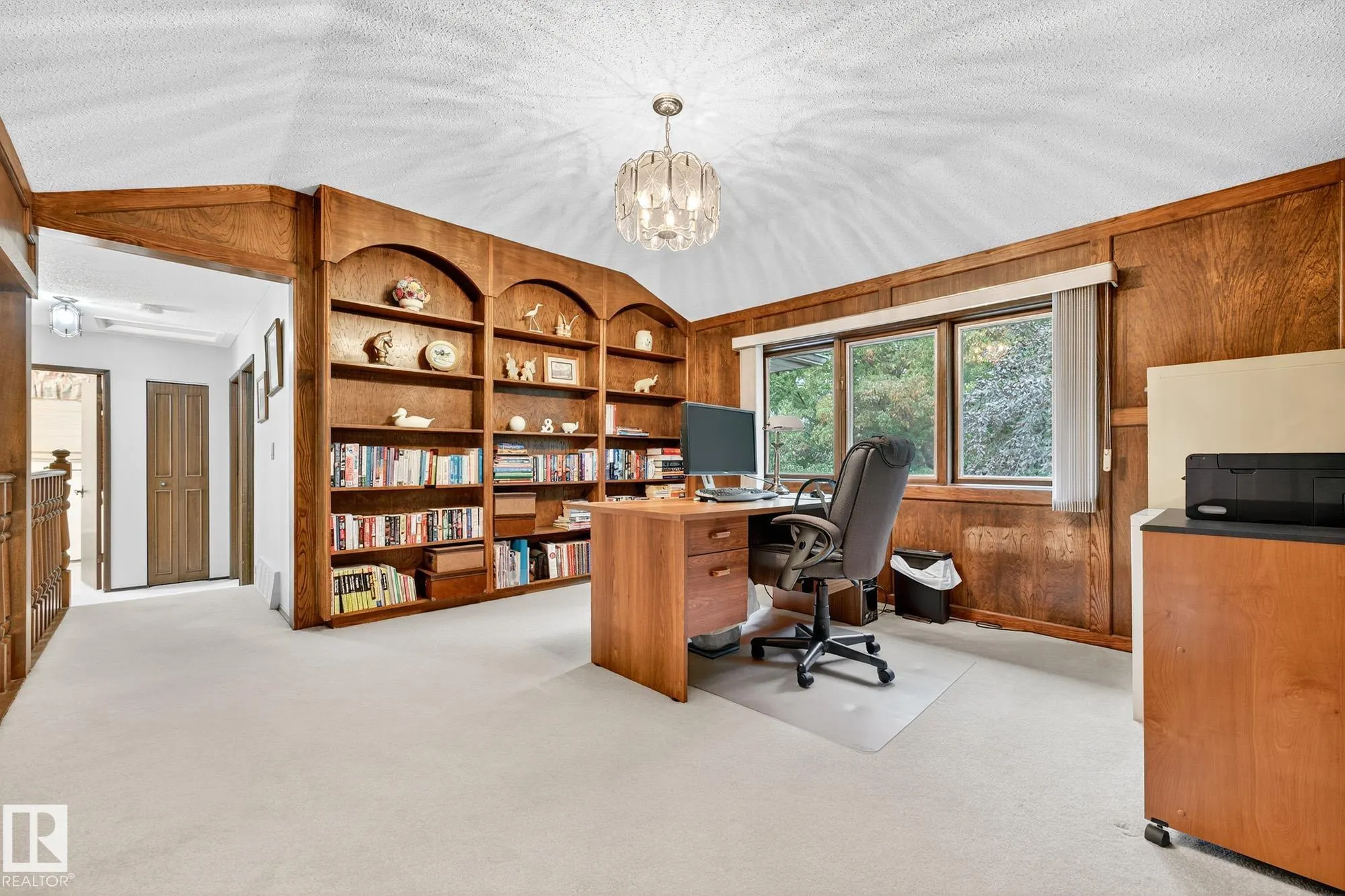 316 LESSARD Drive