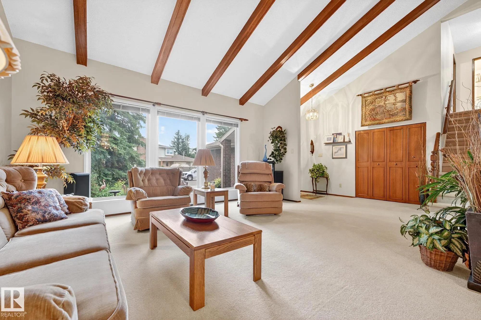 316 LESSARD Drive