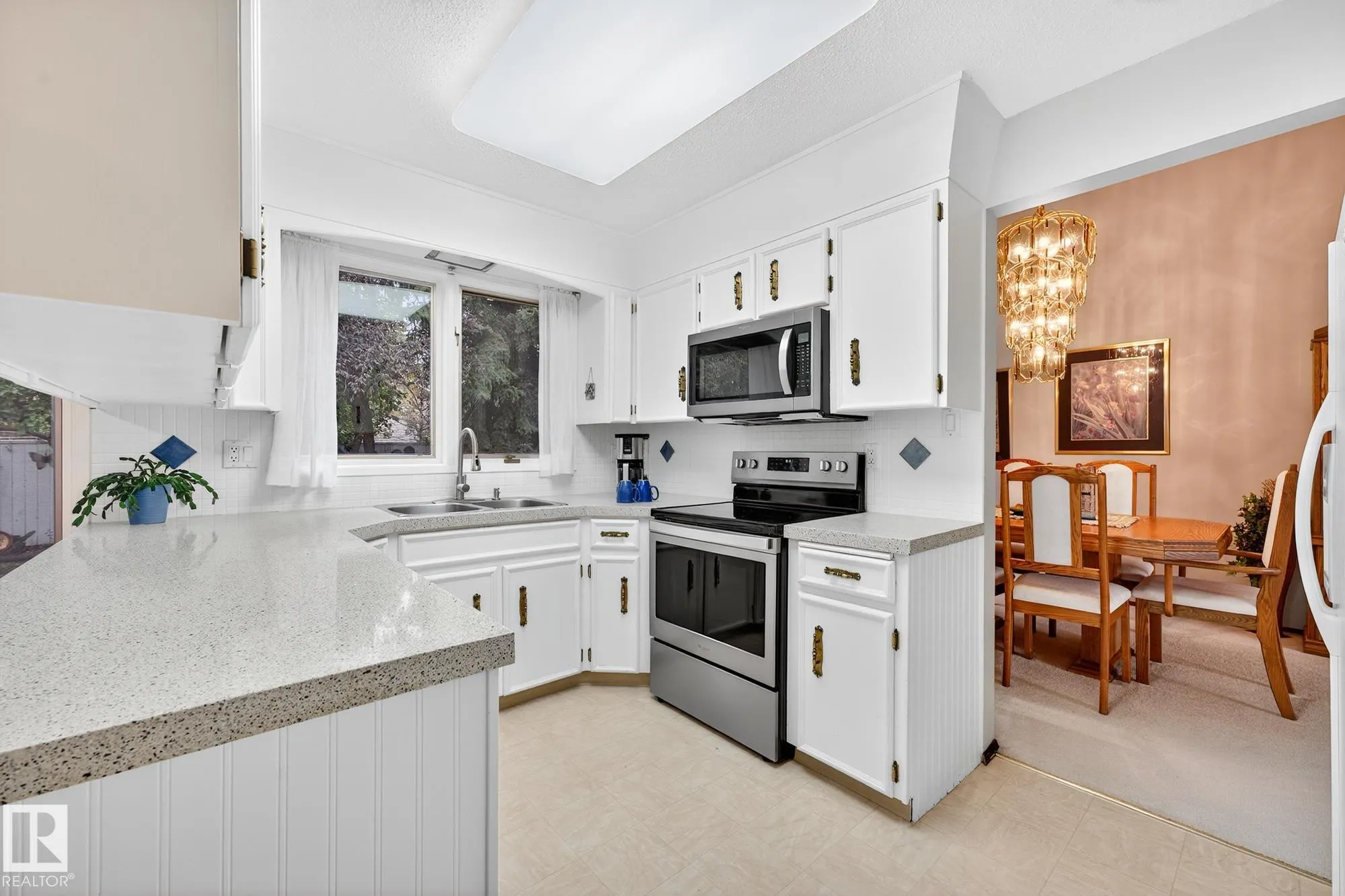 316 LESSARD Drive