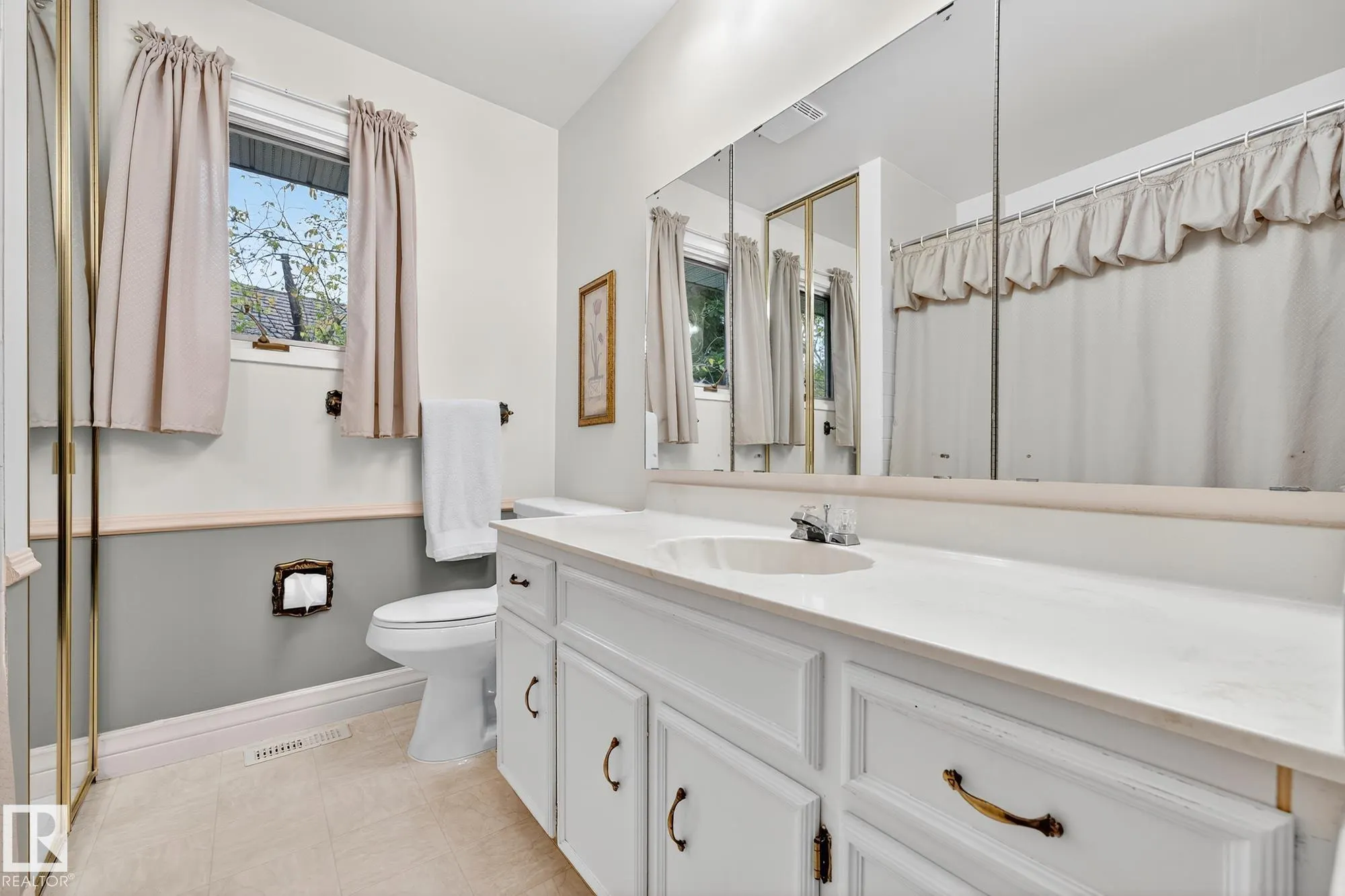 316 LESSARD Drive