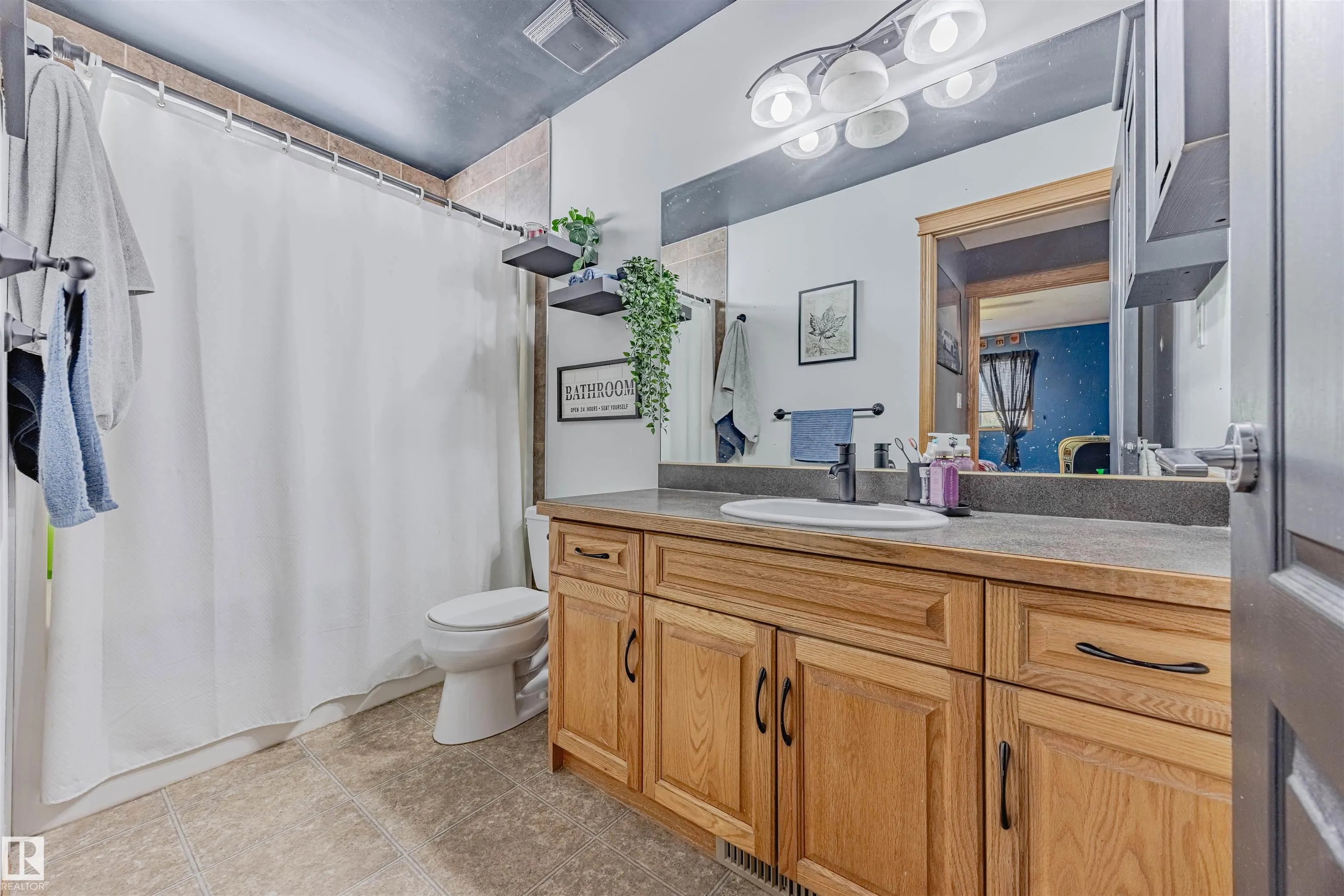 664 KANANASKIS Drive