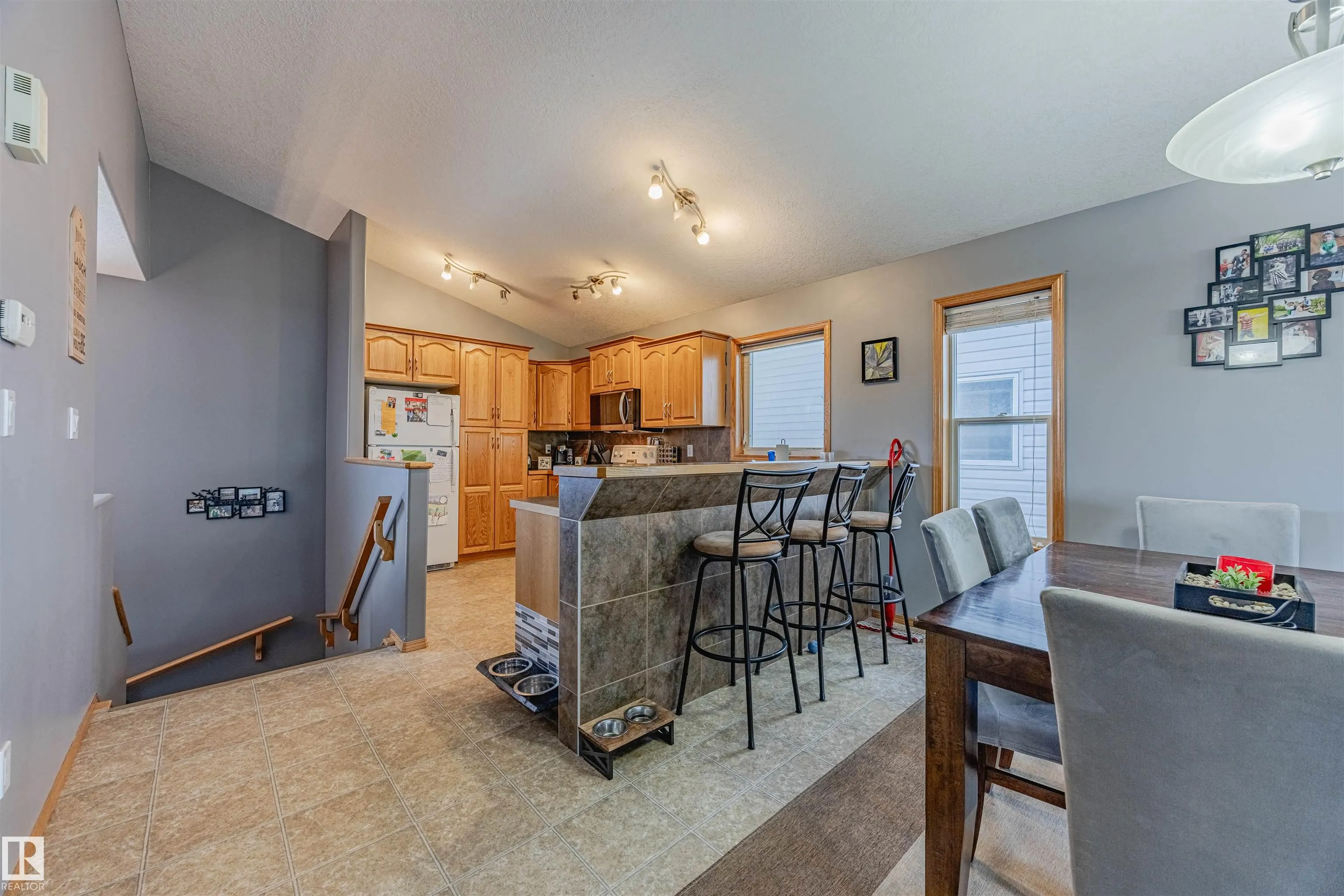 664 KANANASKIS Drive