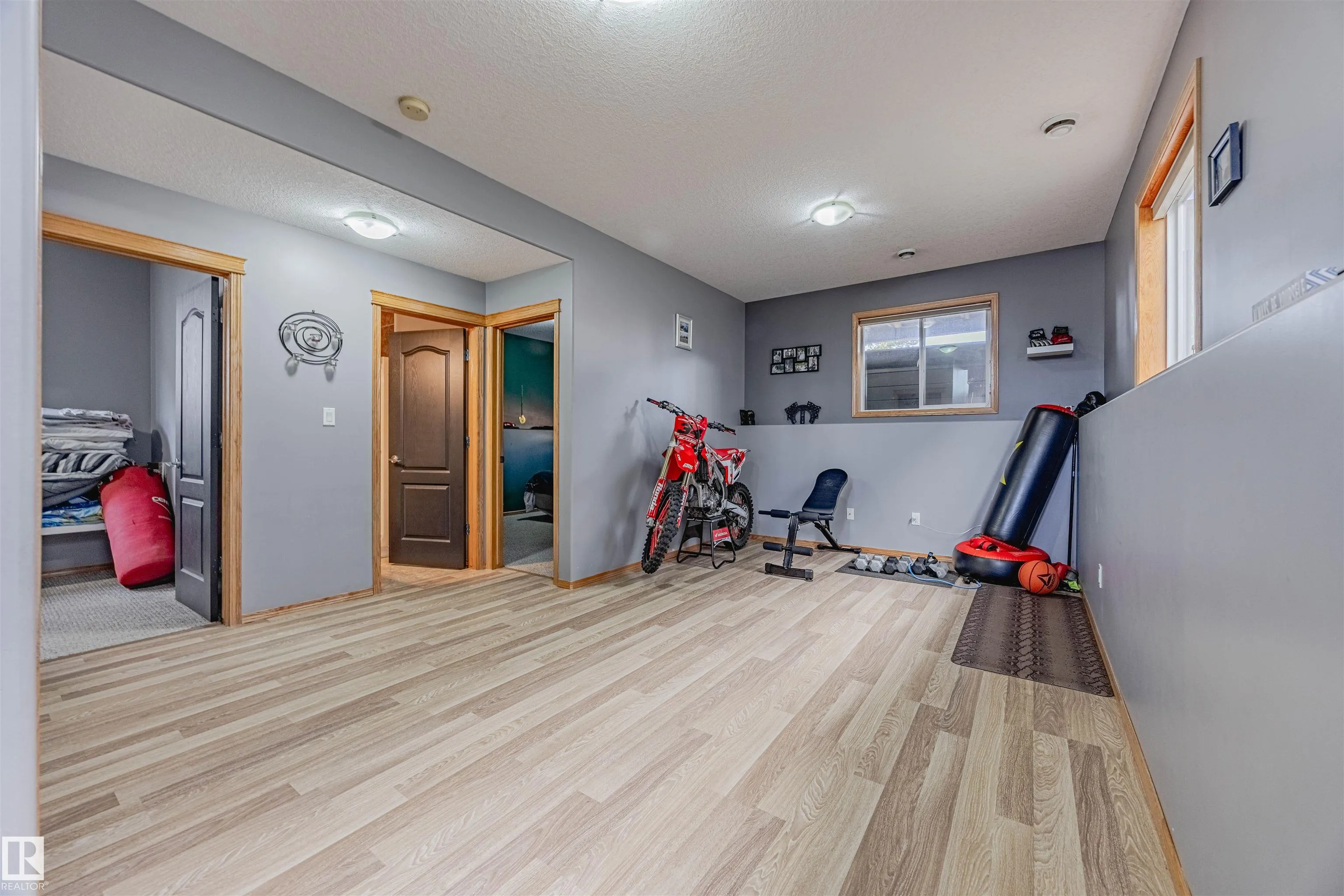 664 KANANASKIS Drive