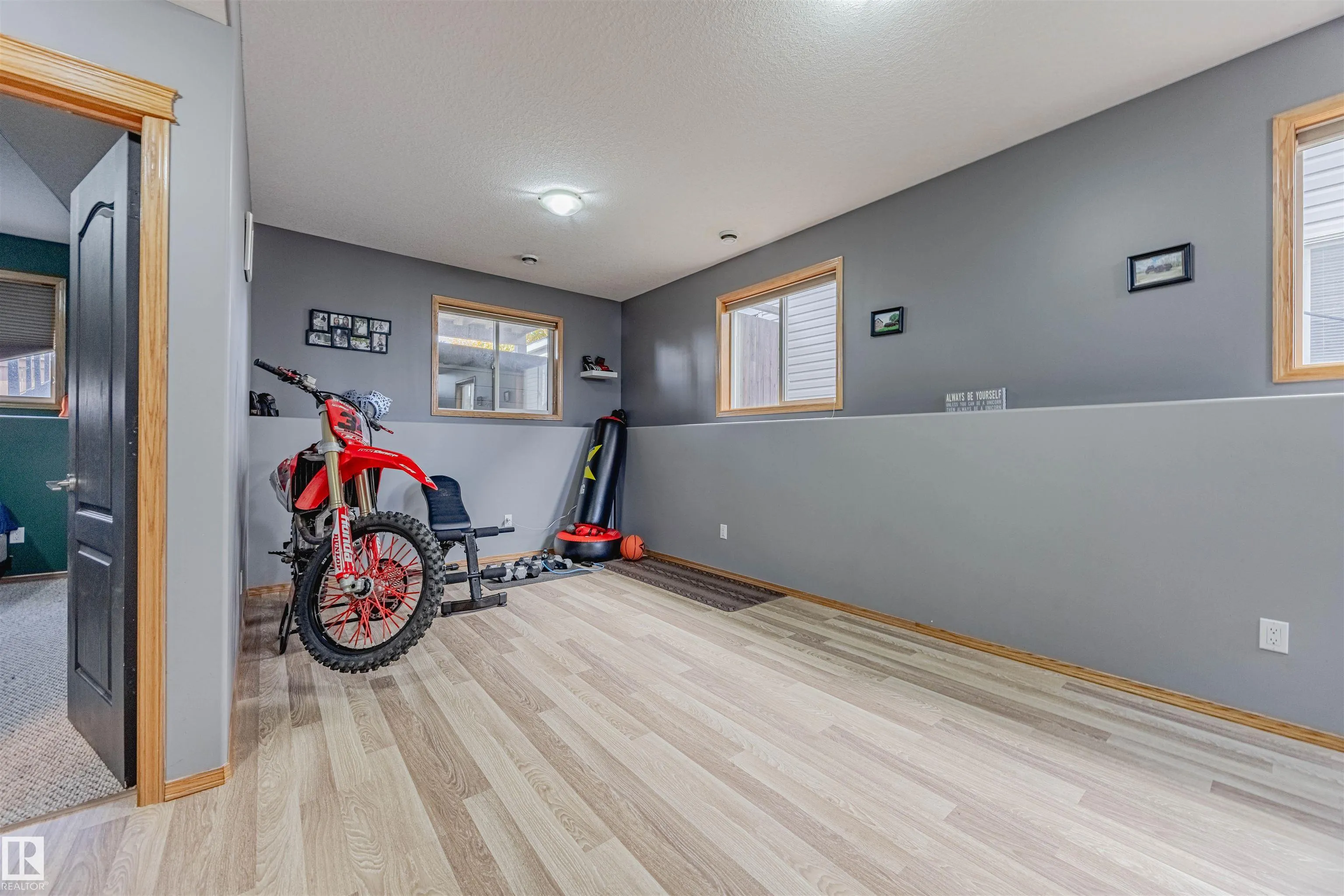 664 KANANASKIS Drive