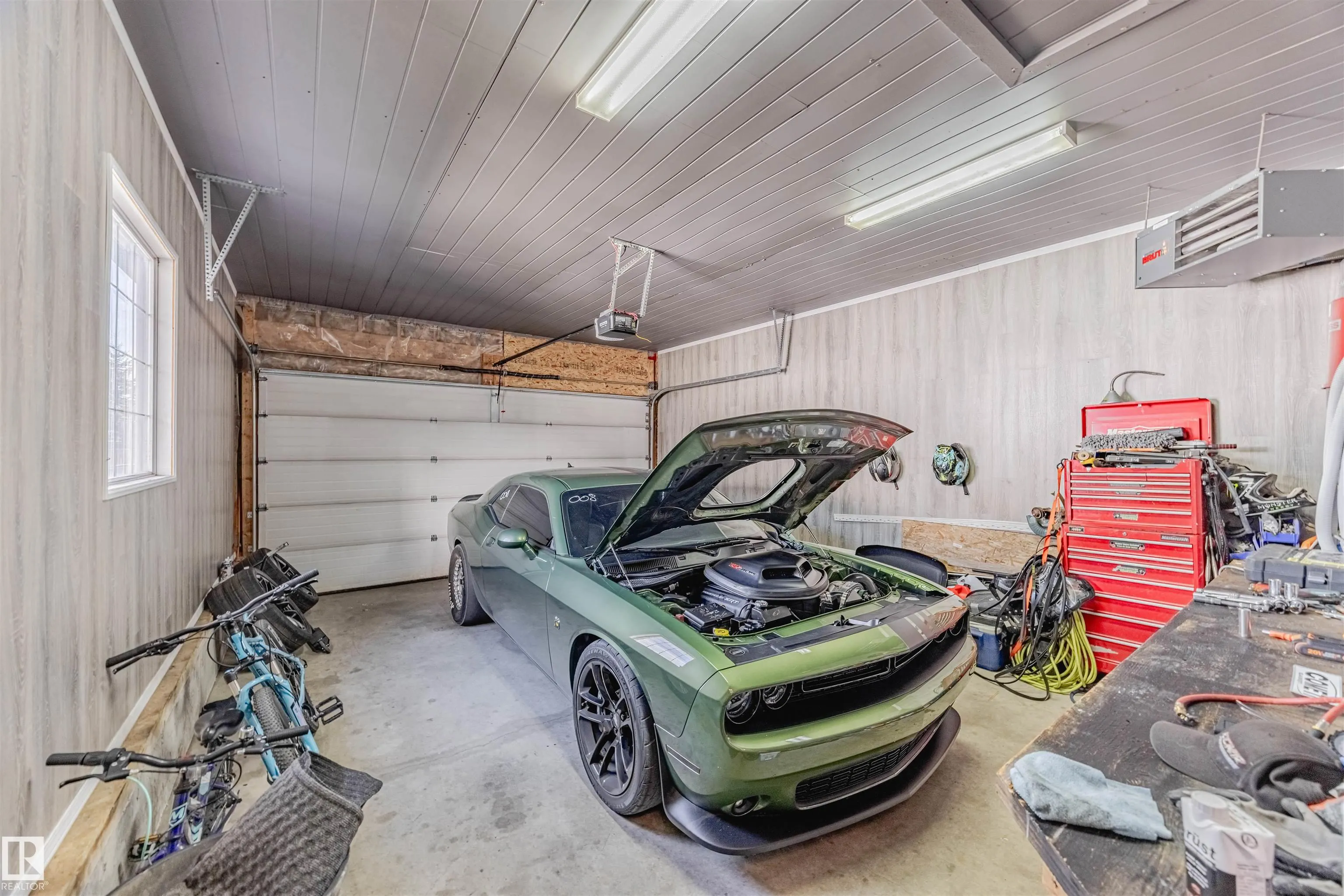 664 KANANASKIS Drive