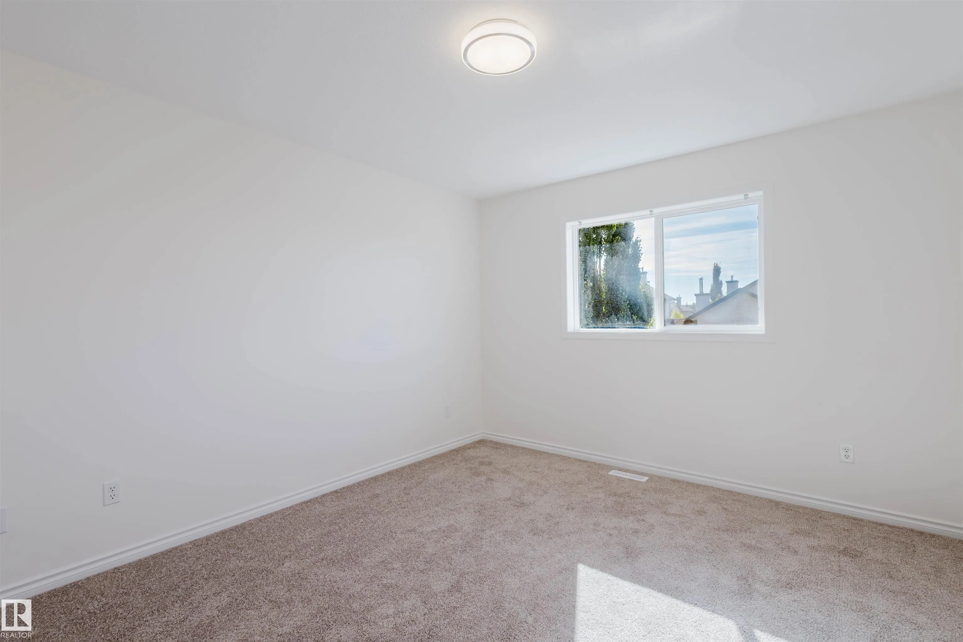 135 RUE MARQUET