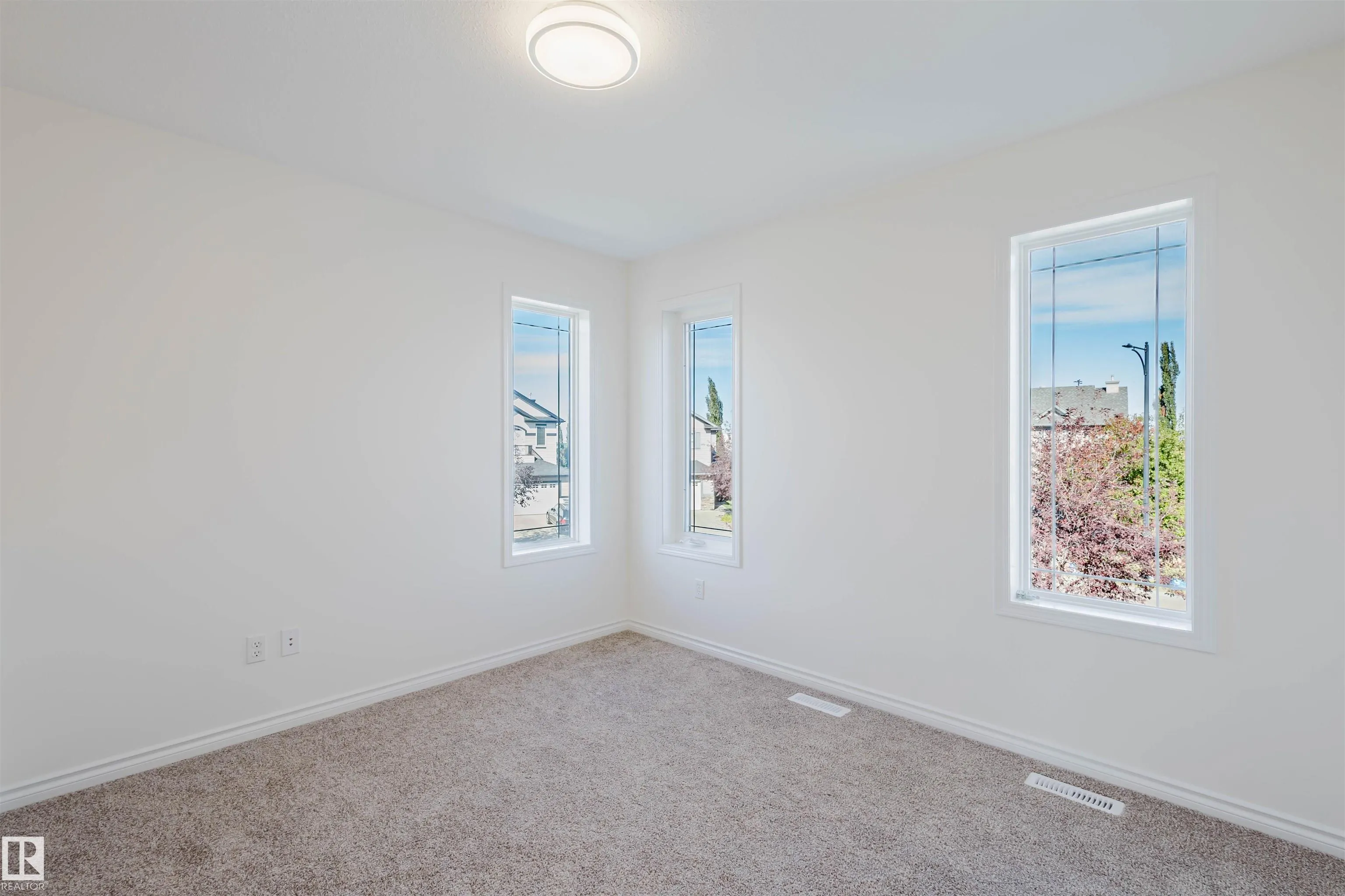 135 RUE MARQUET