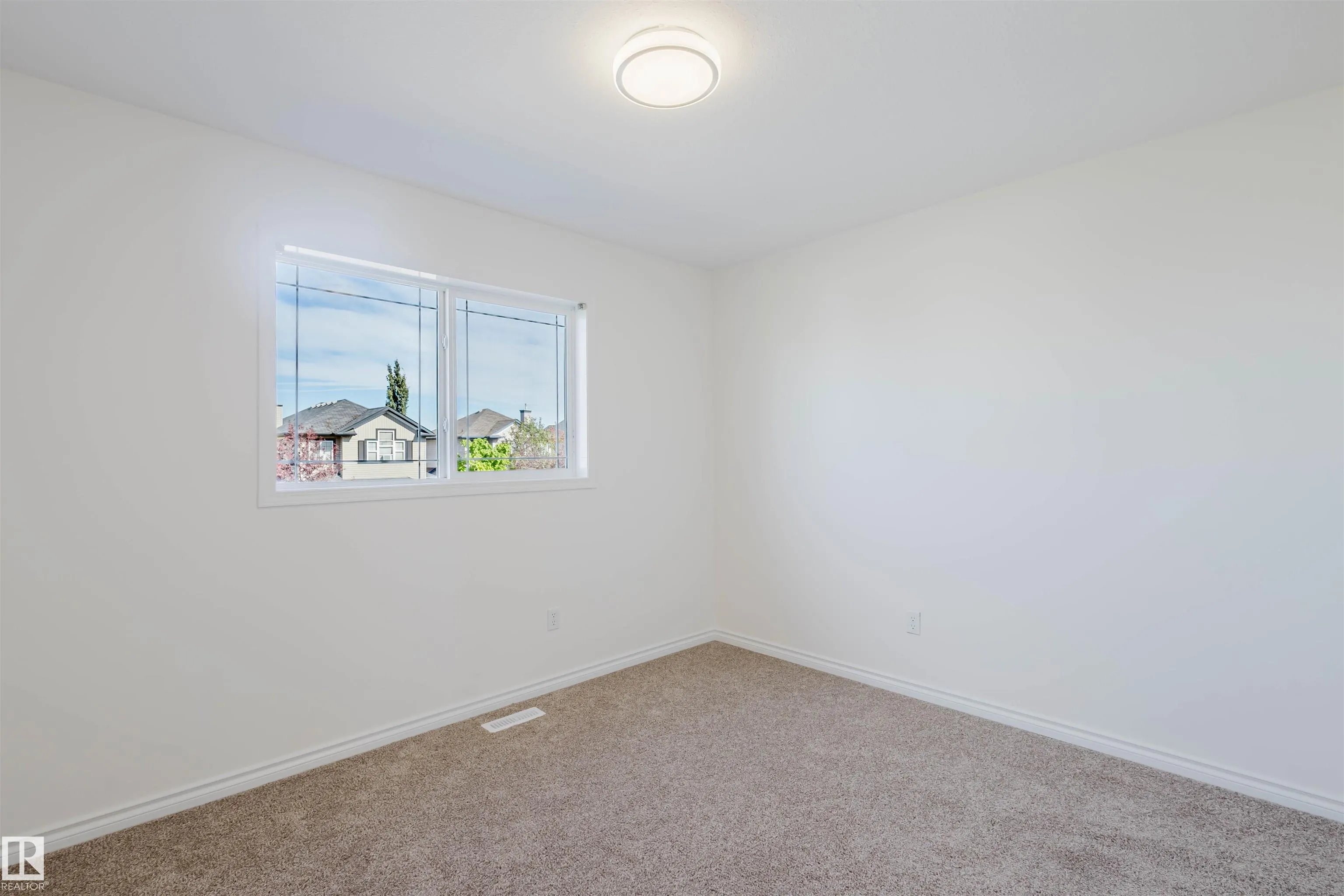 135 RUE MARQUET