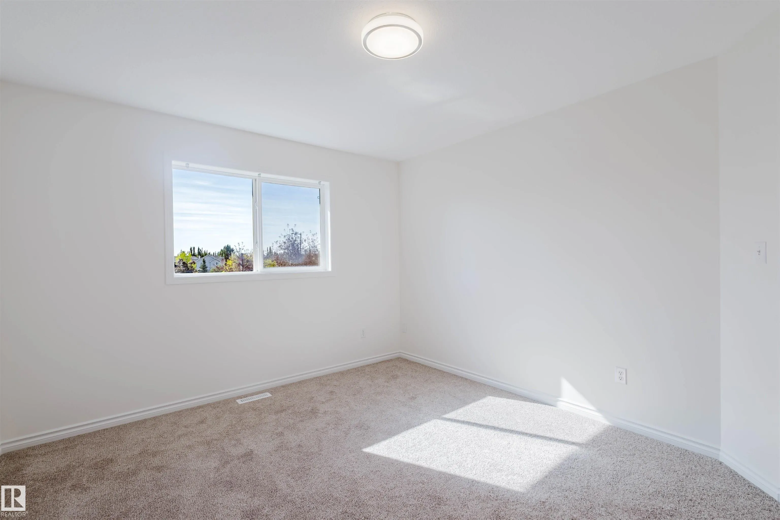 135 RUE MARQUET