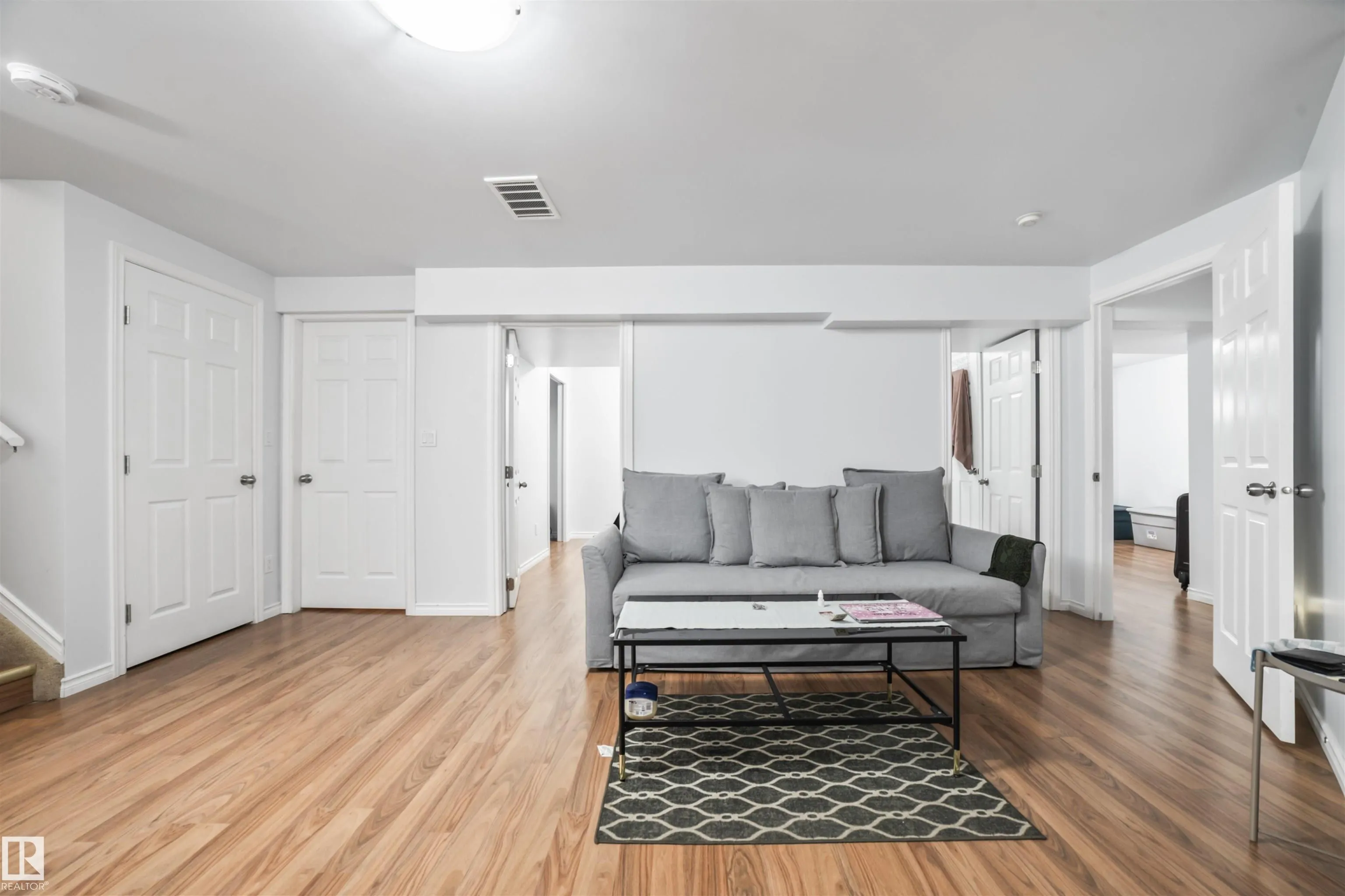 324 79 ST