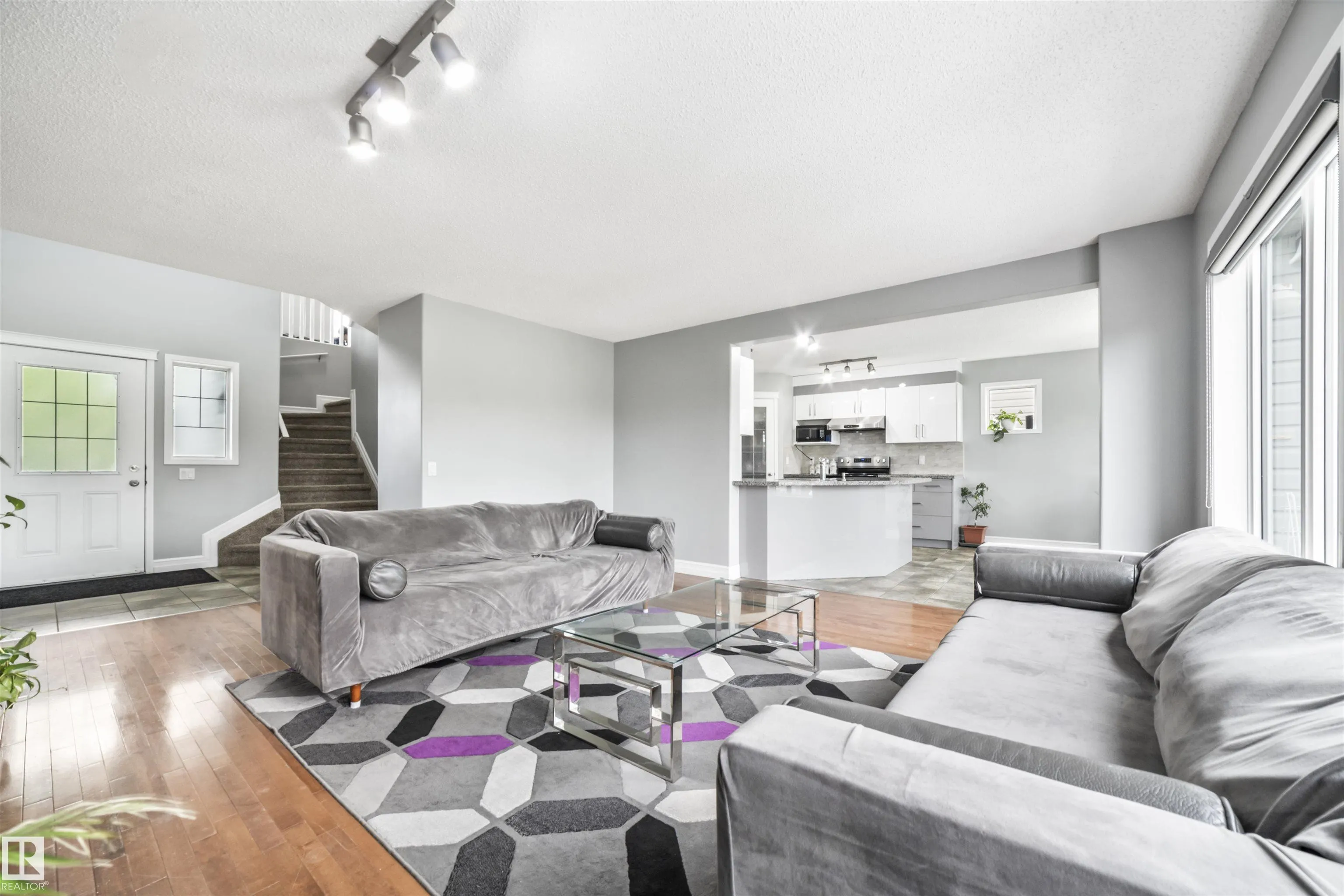 324 79 ST