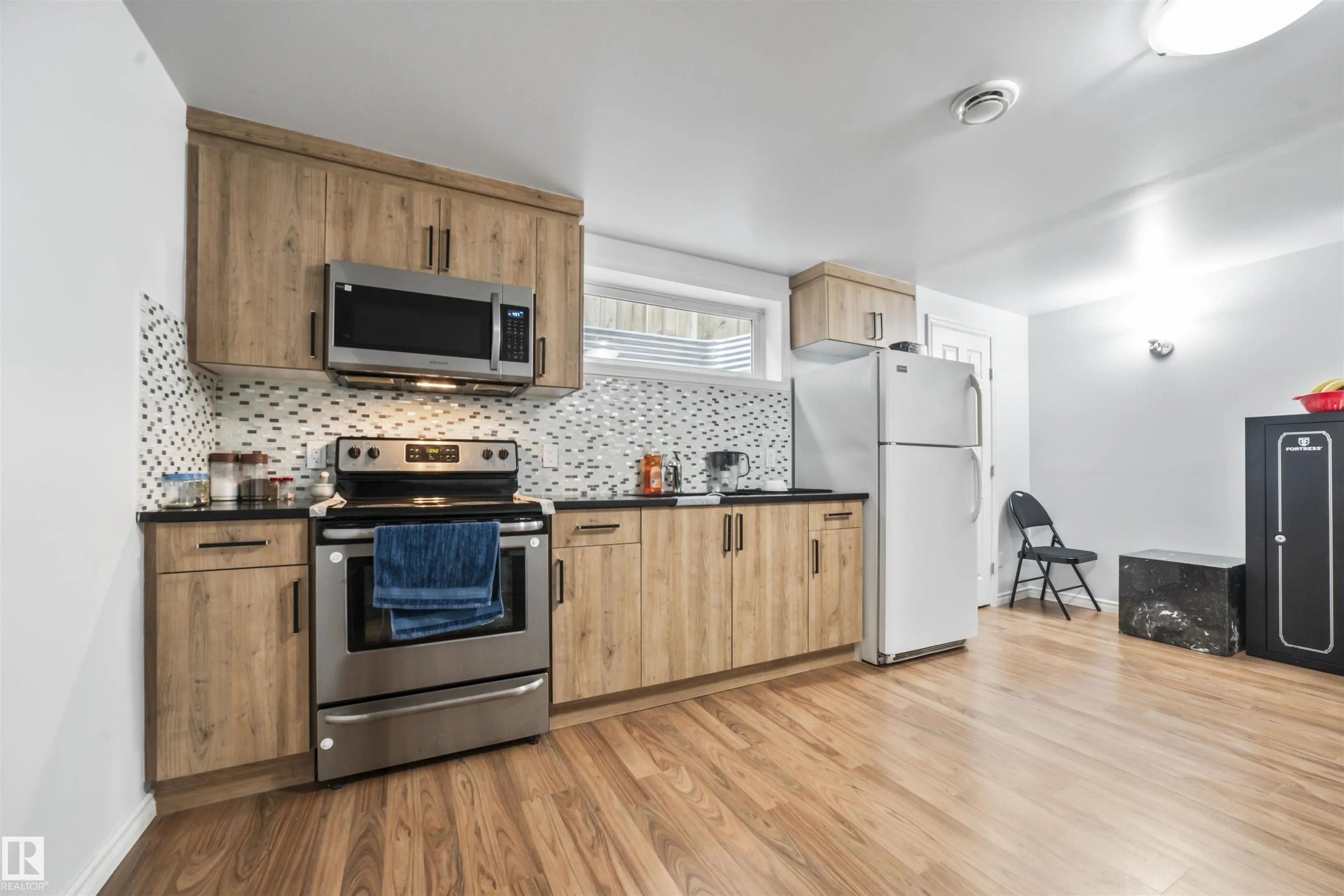 324 79 ST