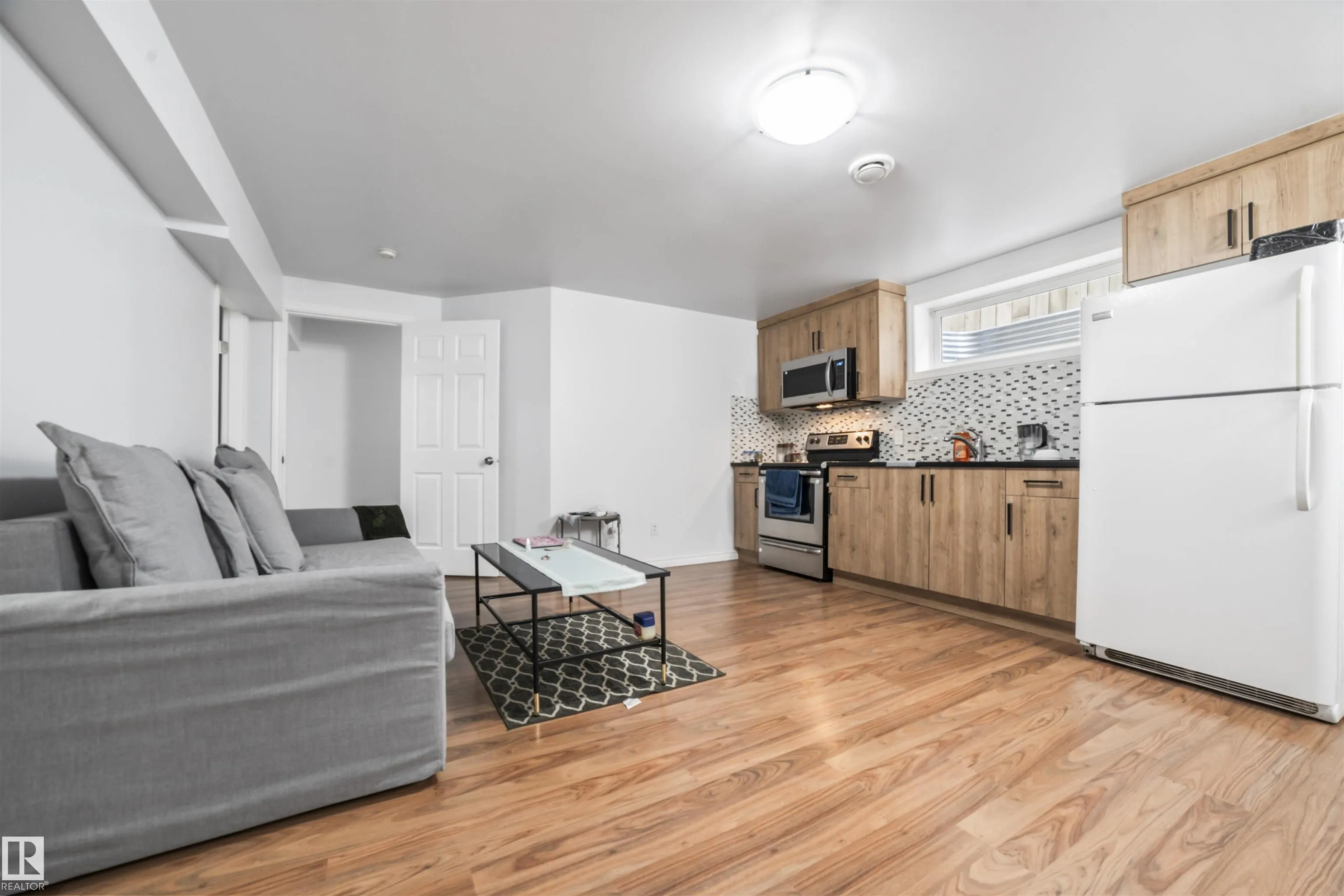 324 79 ST