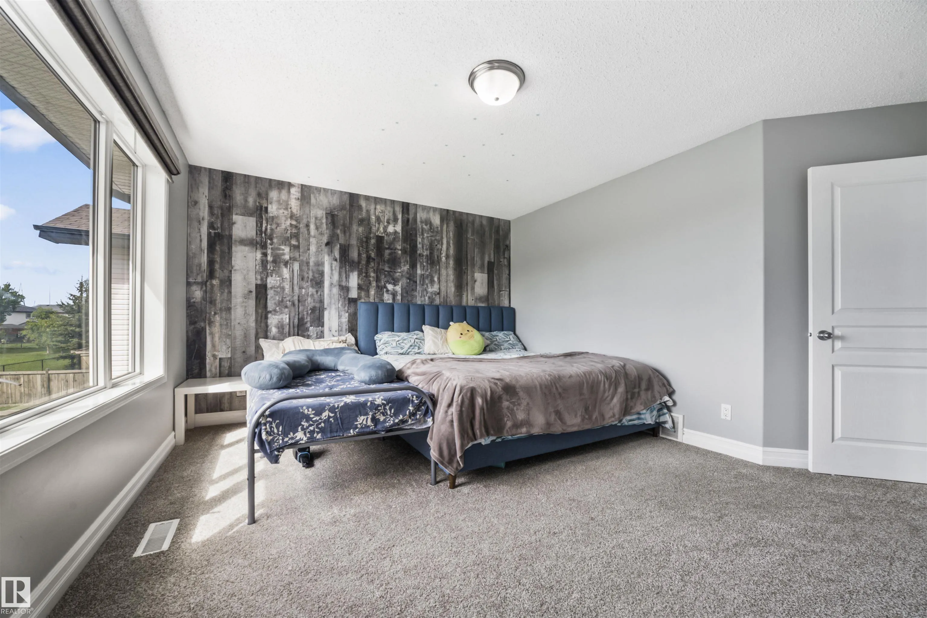 324 79 ST