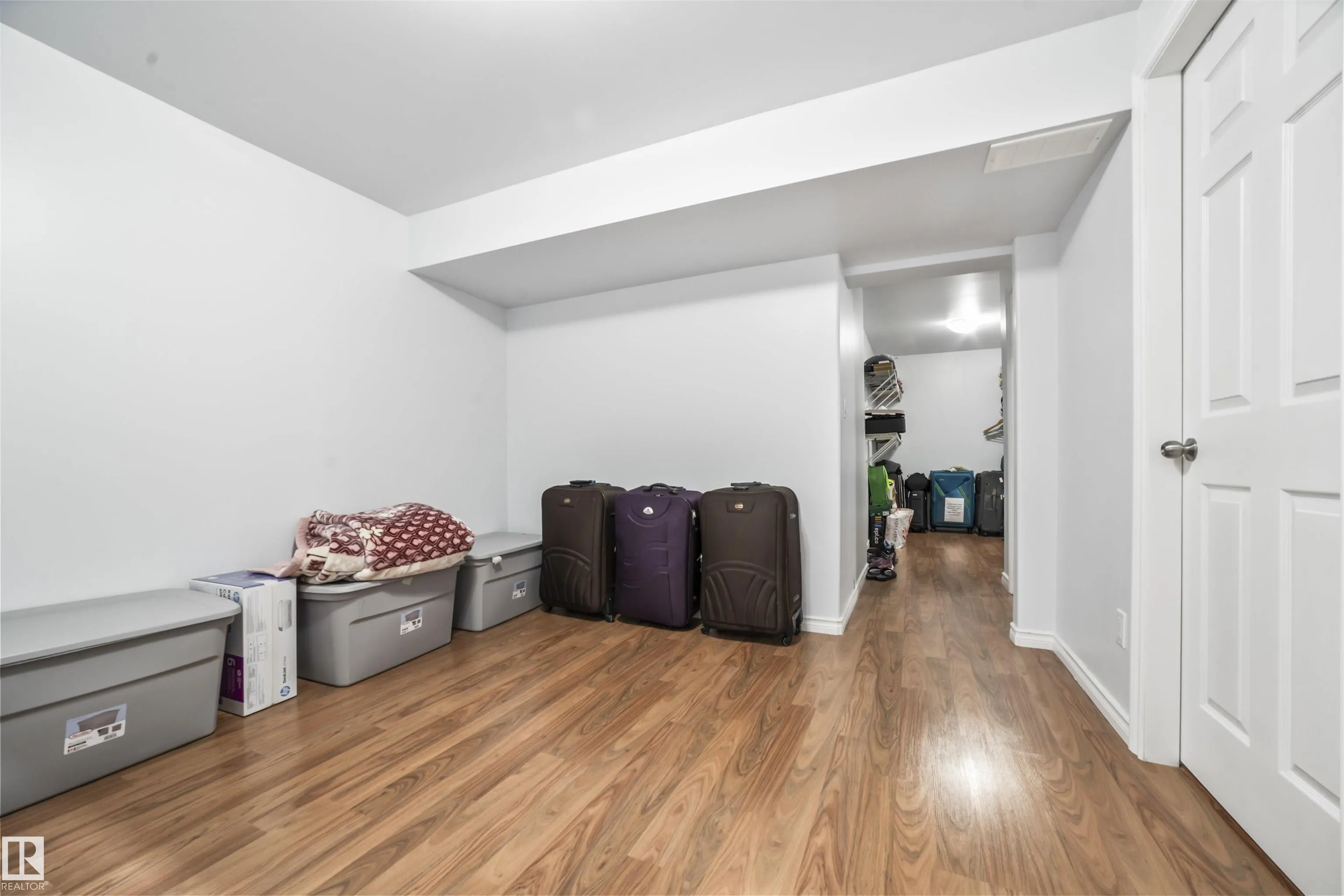 324 79 ST
