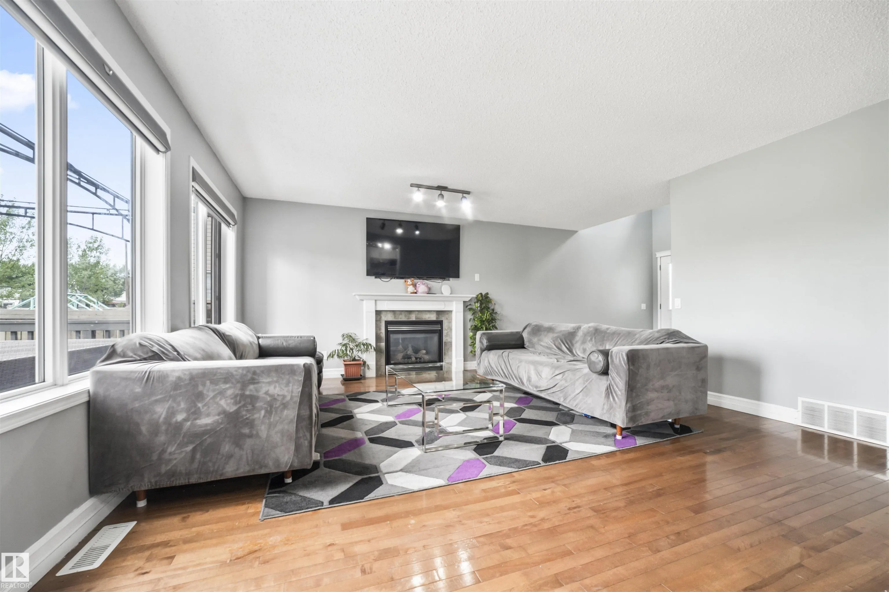 324 79 ST