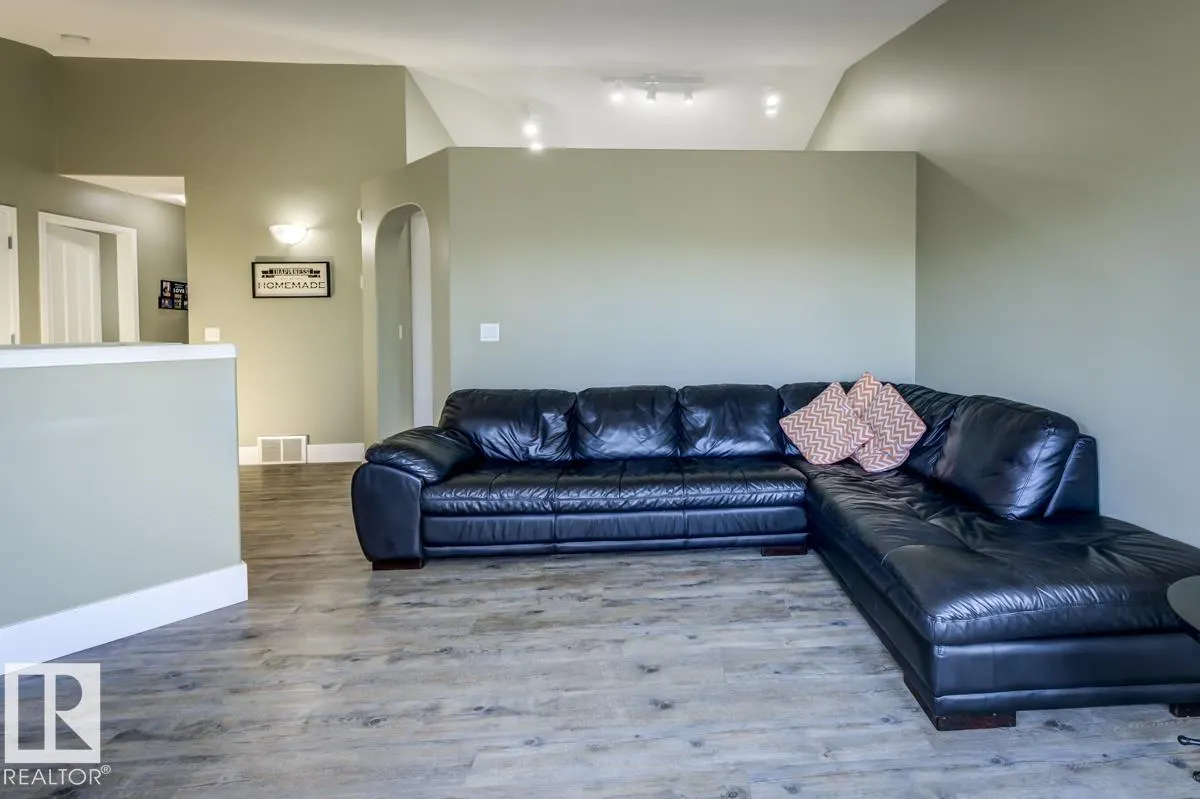 182 FOXBORO Landing