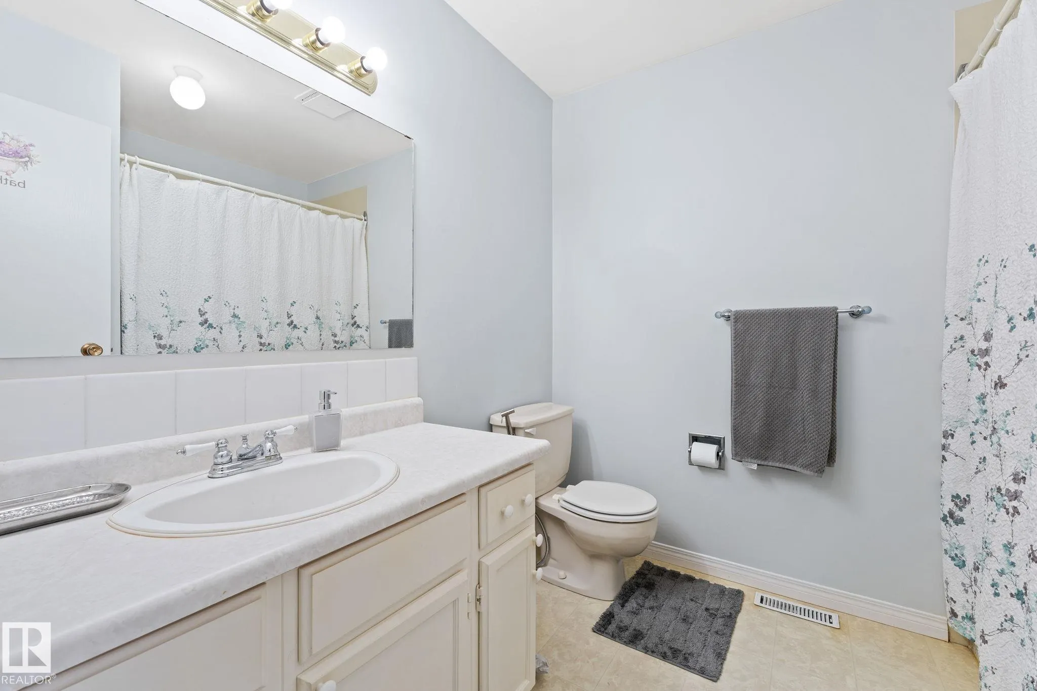 182 CALLINGWOOD Place