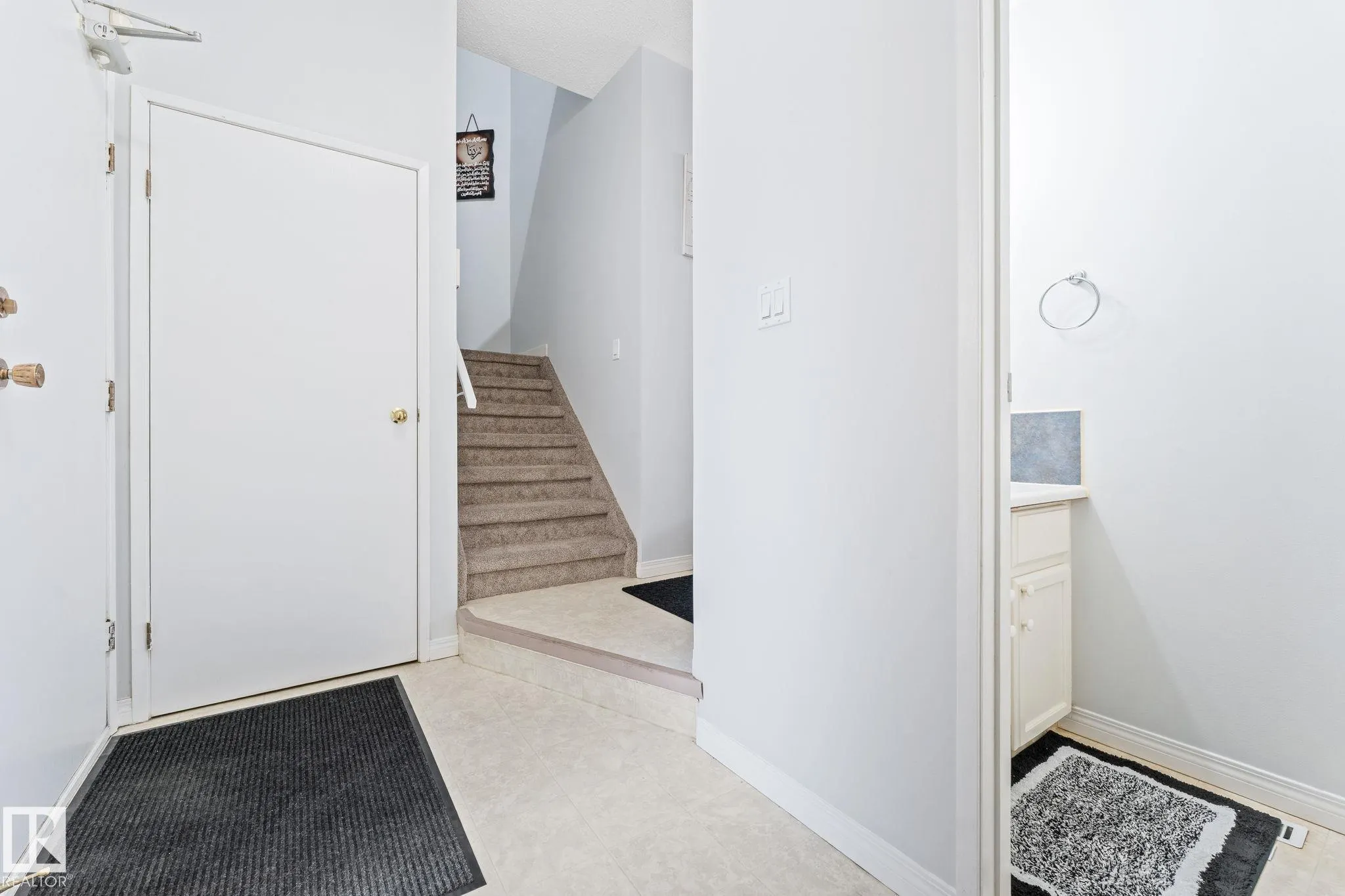 182 CALLINGWOOD Place