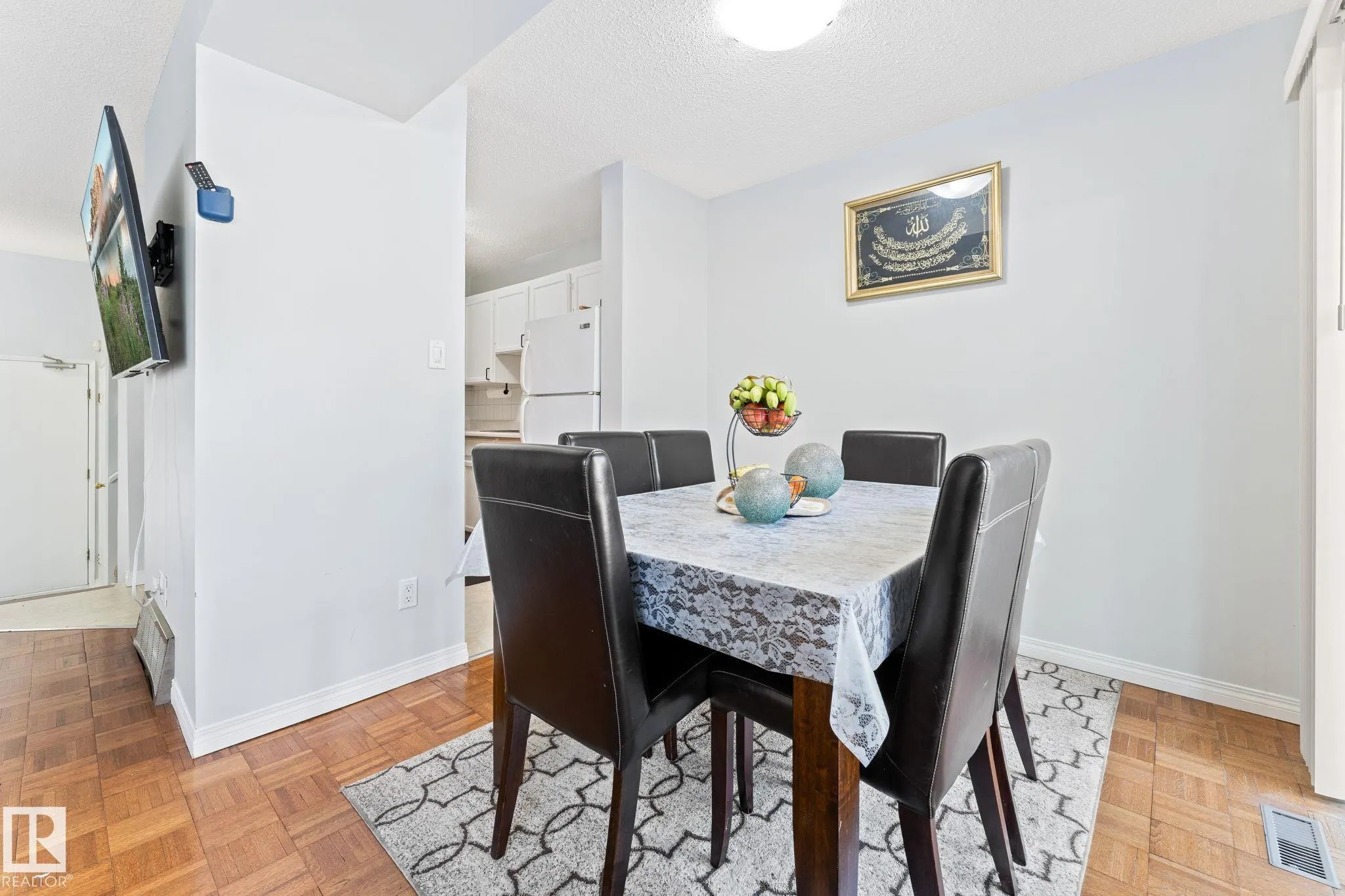 182 CALLINGWOOD Place