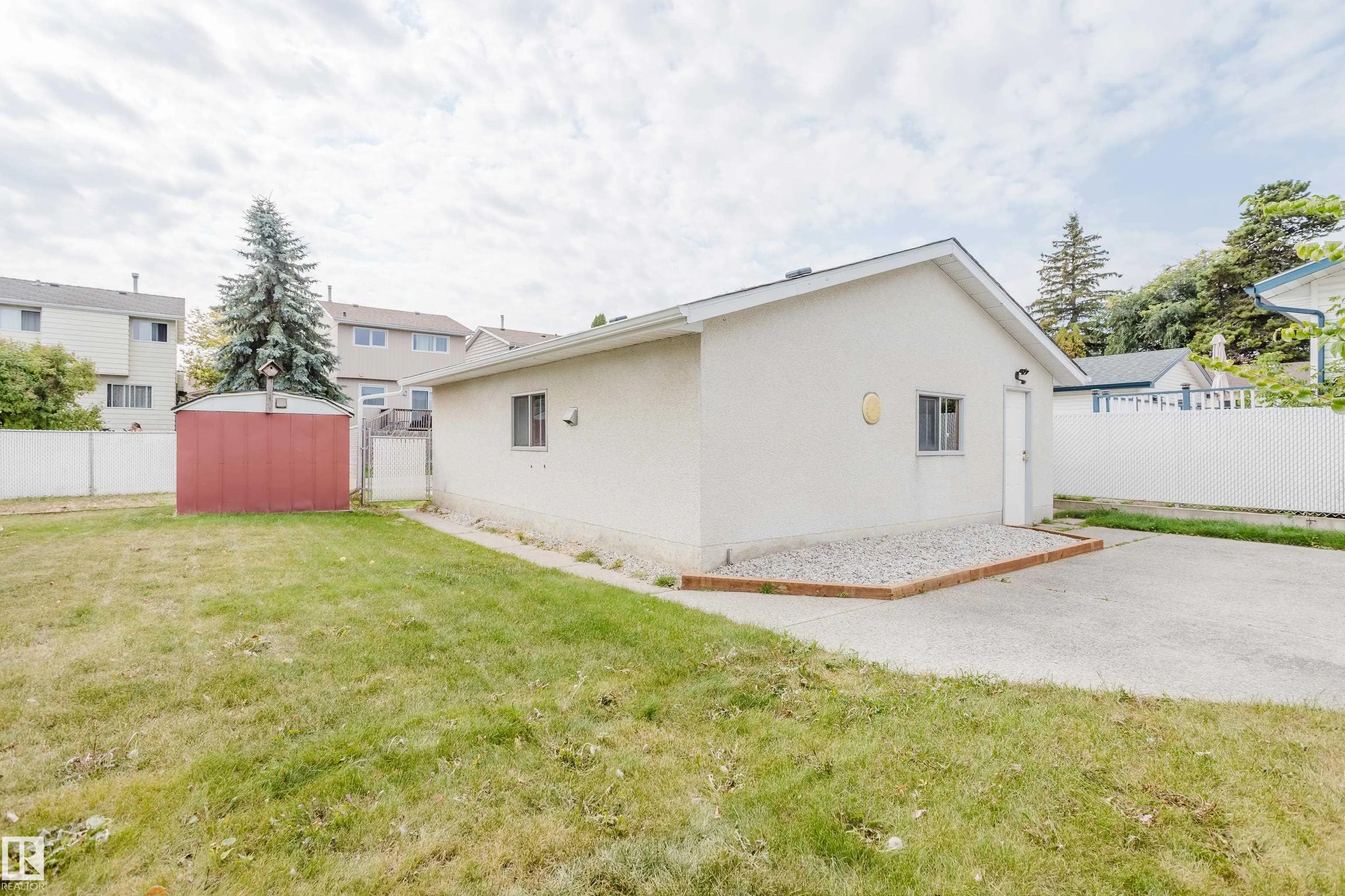 75 WESTVIEW Crescent