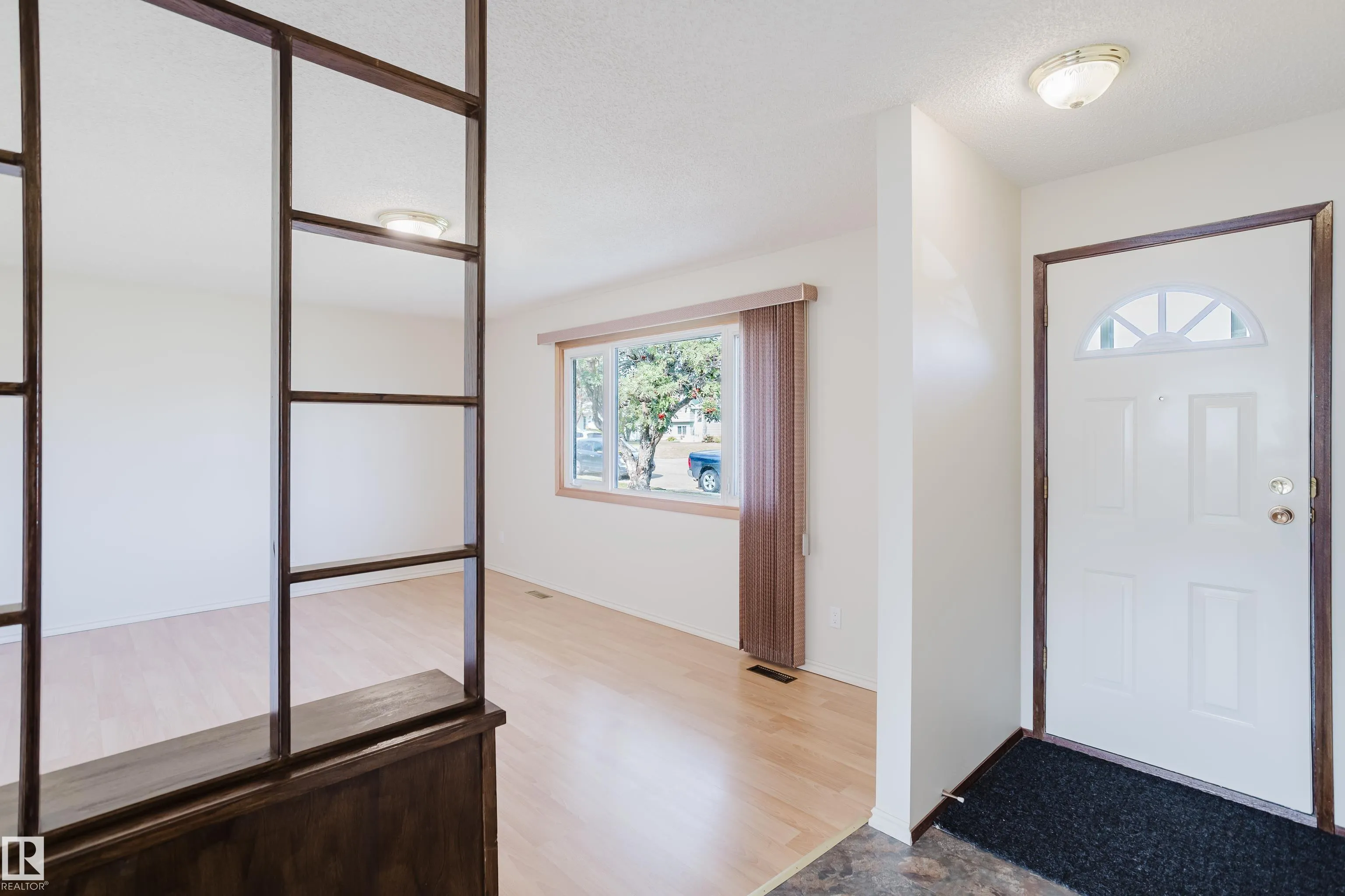 75 WESTVIEW Crescent