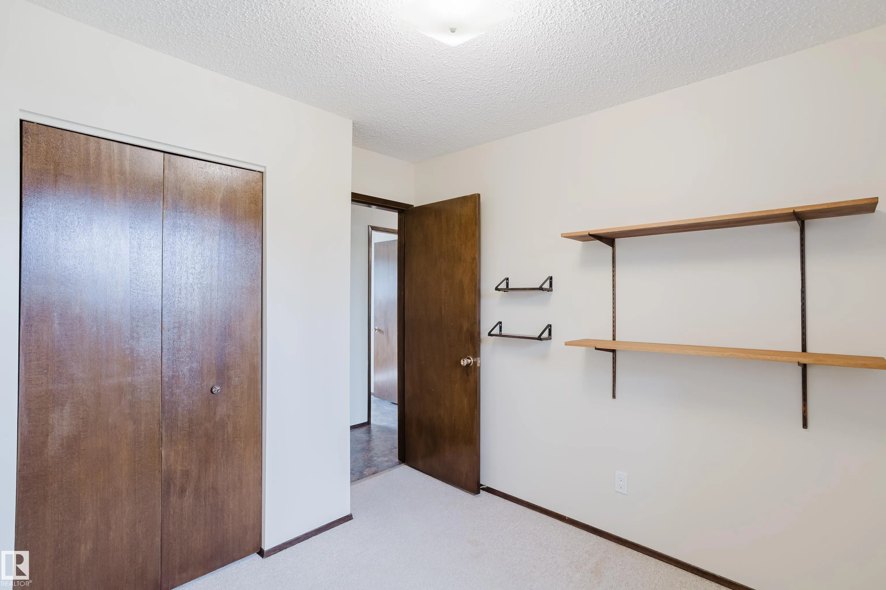 75 WESTVIEW Crescent