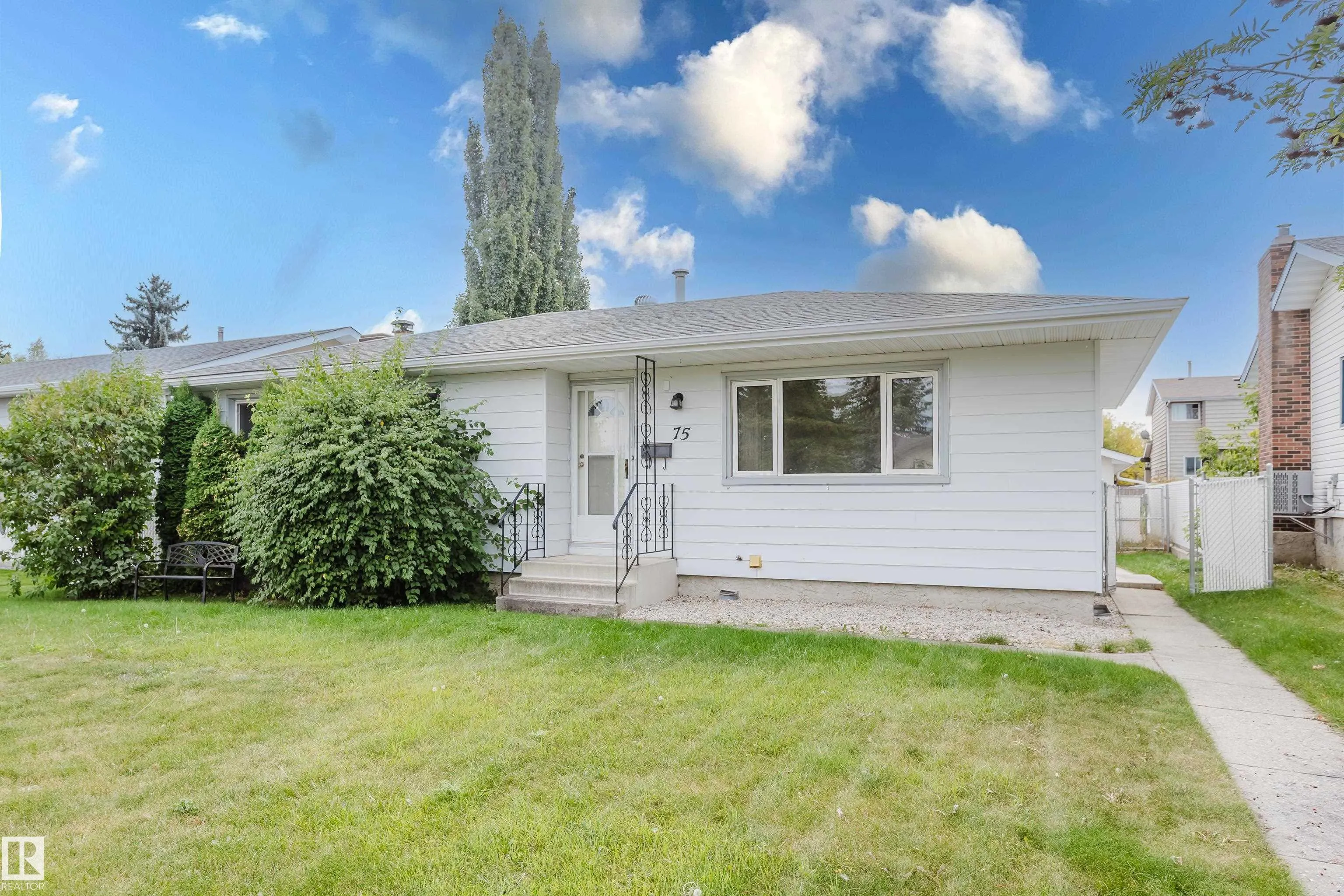 75 WESTVIEW Crescent