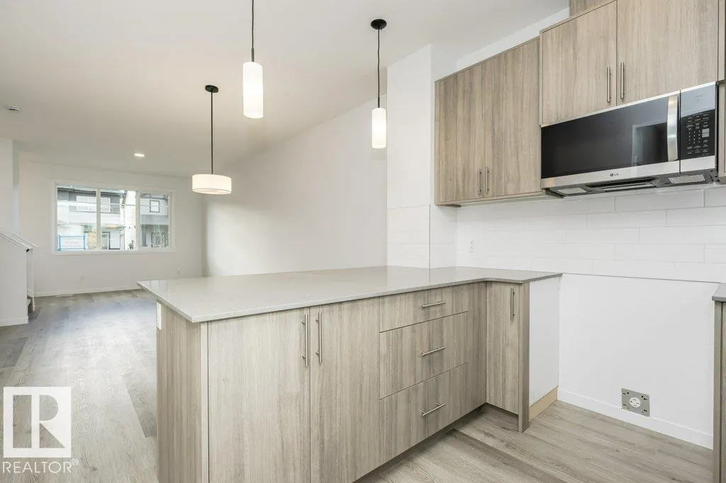 326 EDGEMONT Drive