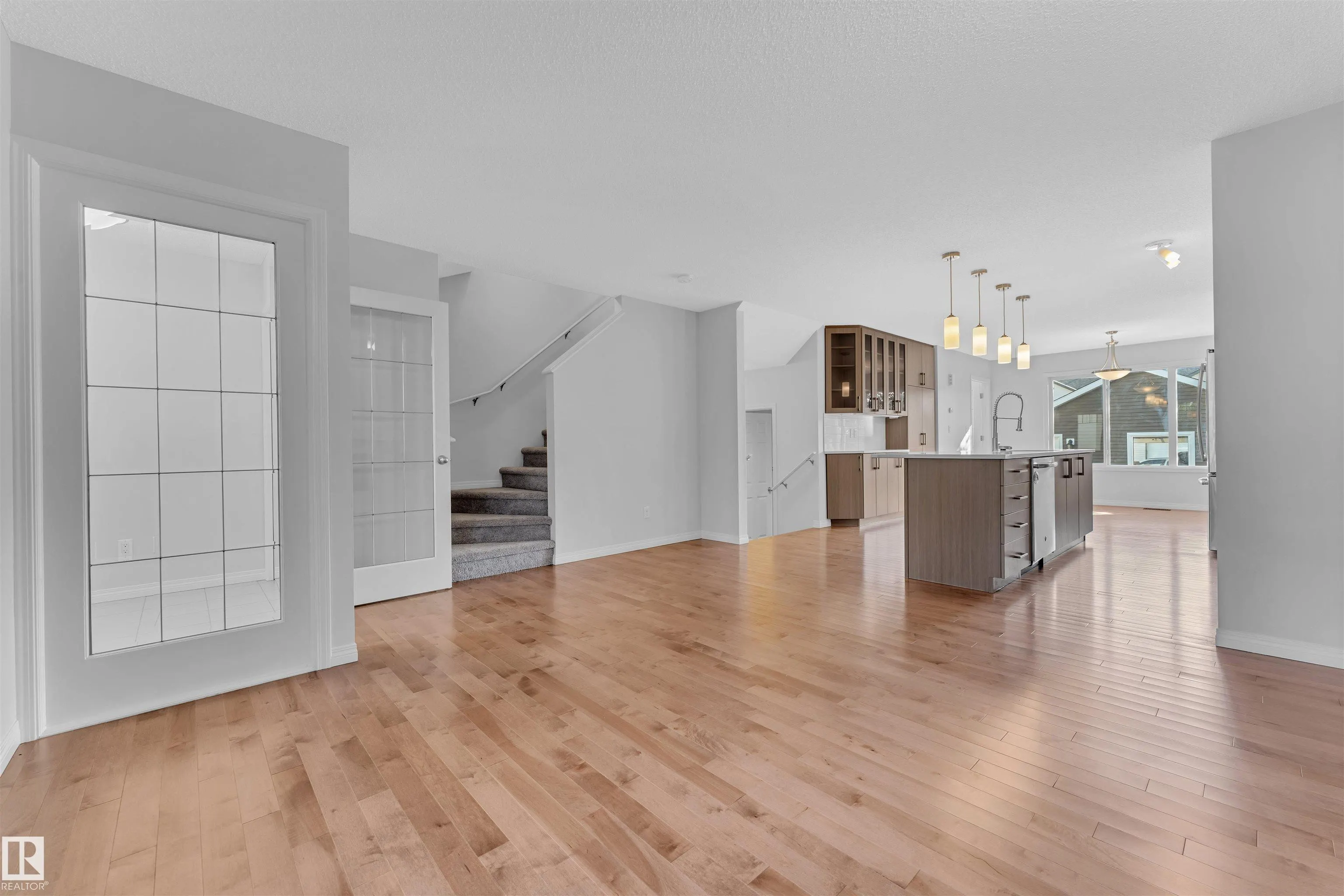 1025 EAST BEND Bend