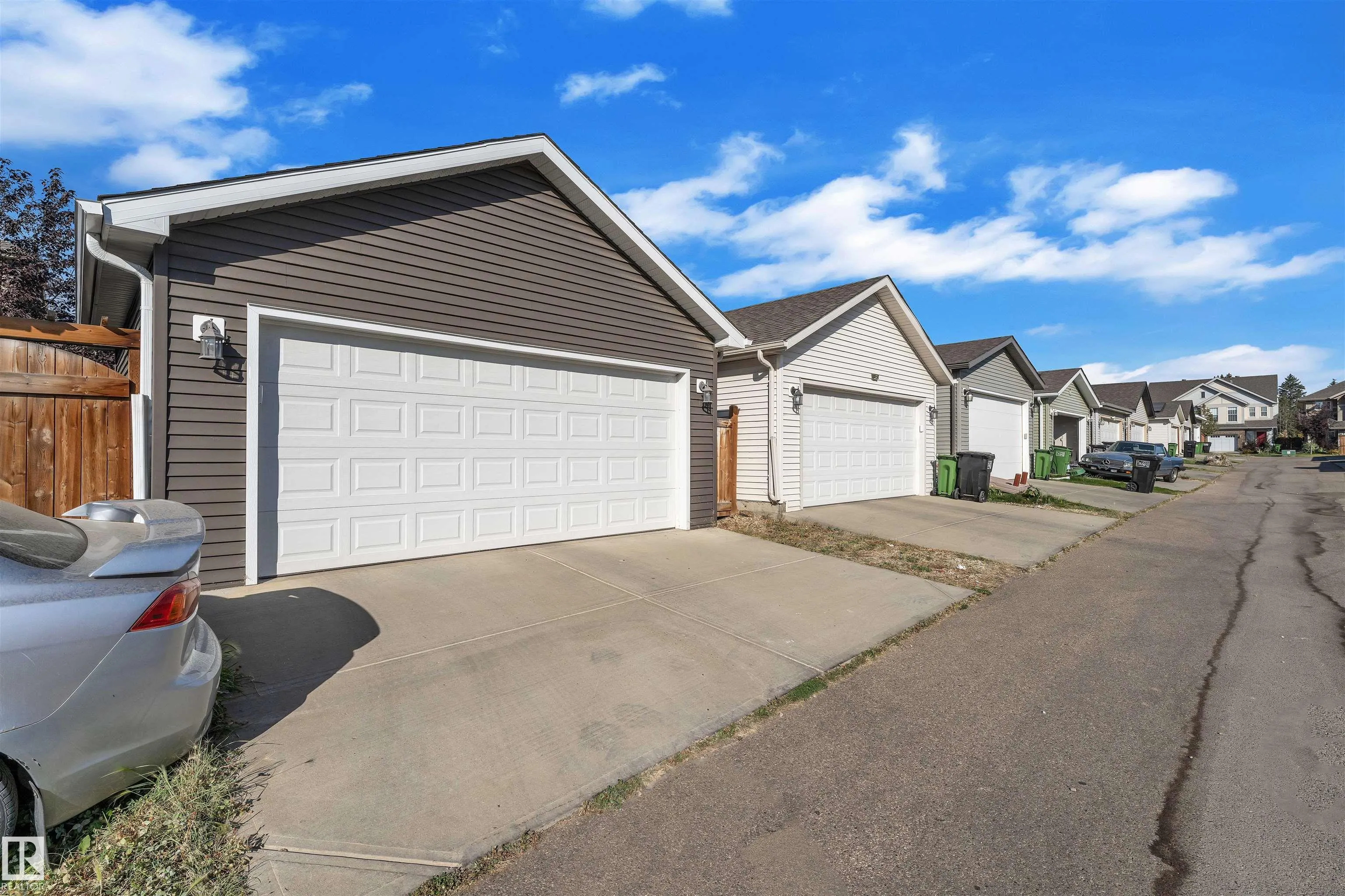 1025 EAST BEND Bend