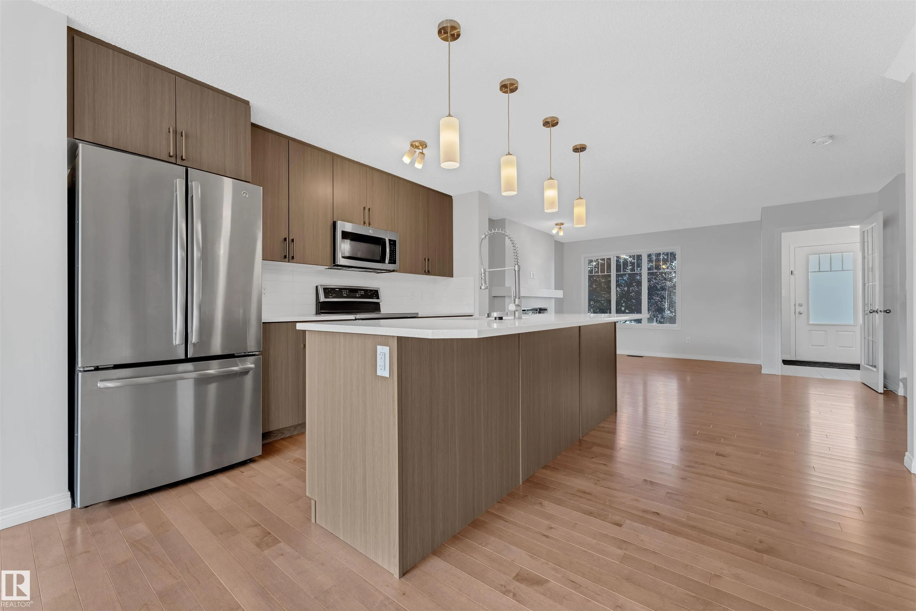 1025 EAST BEND Bend