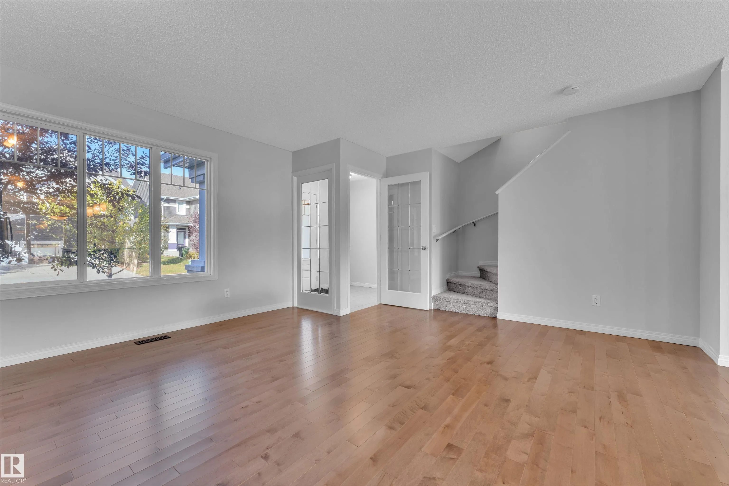 1025 EAST BEND Bend