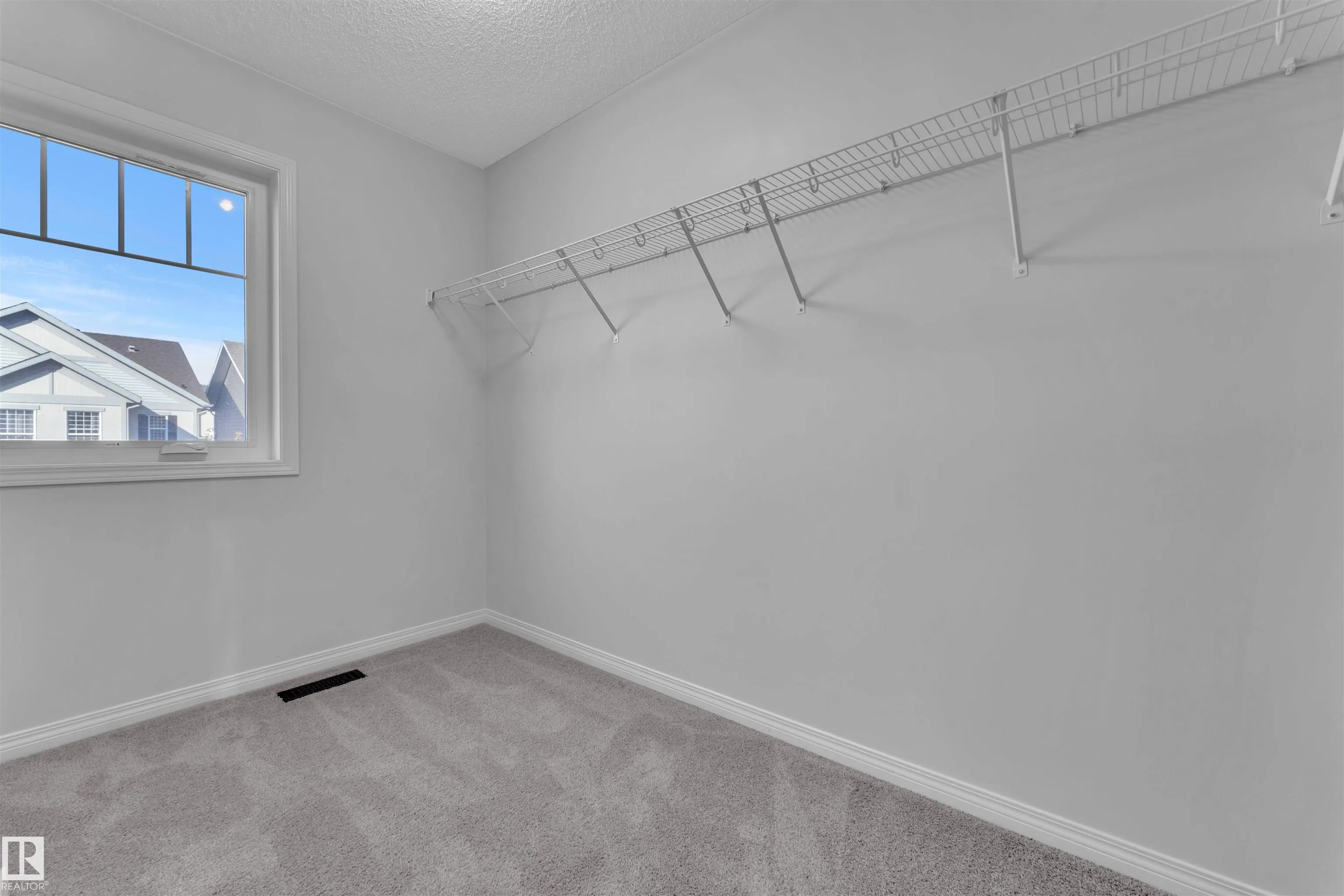 1025 EAST BEND Bend