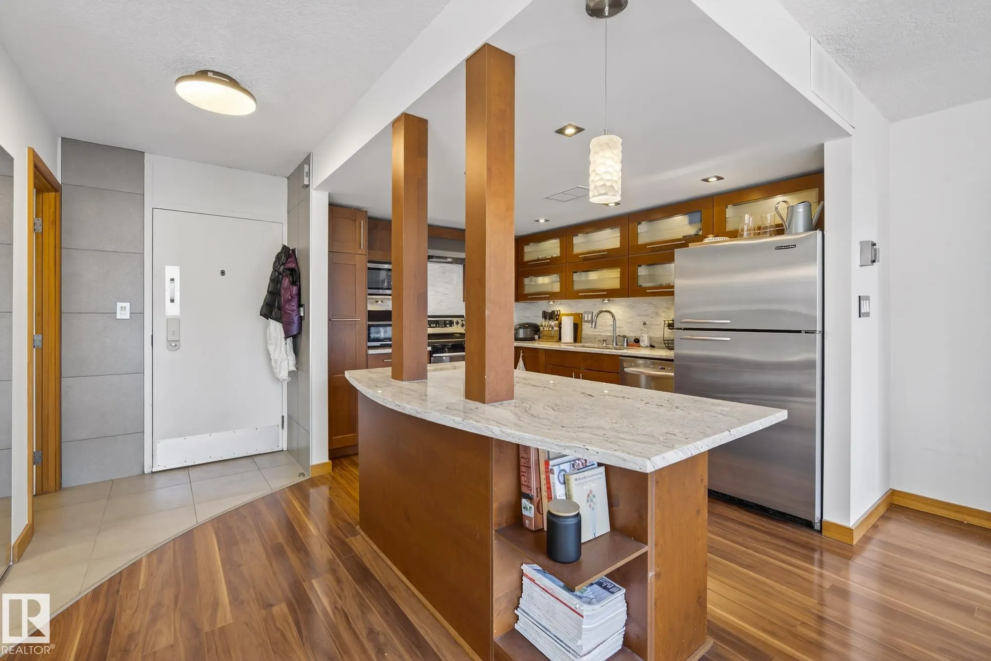 10045 118 Street