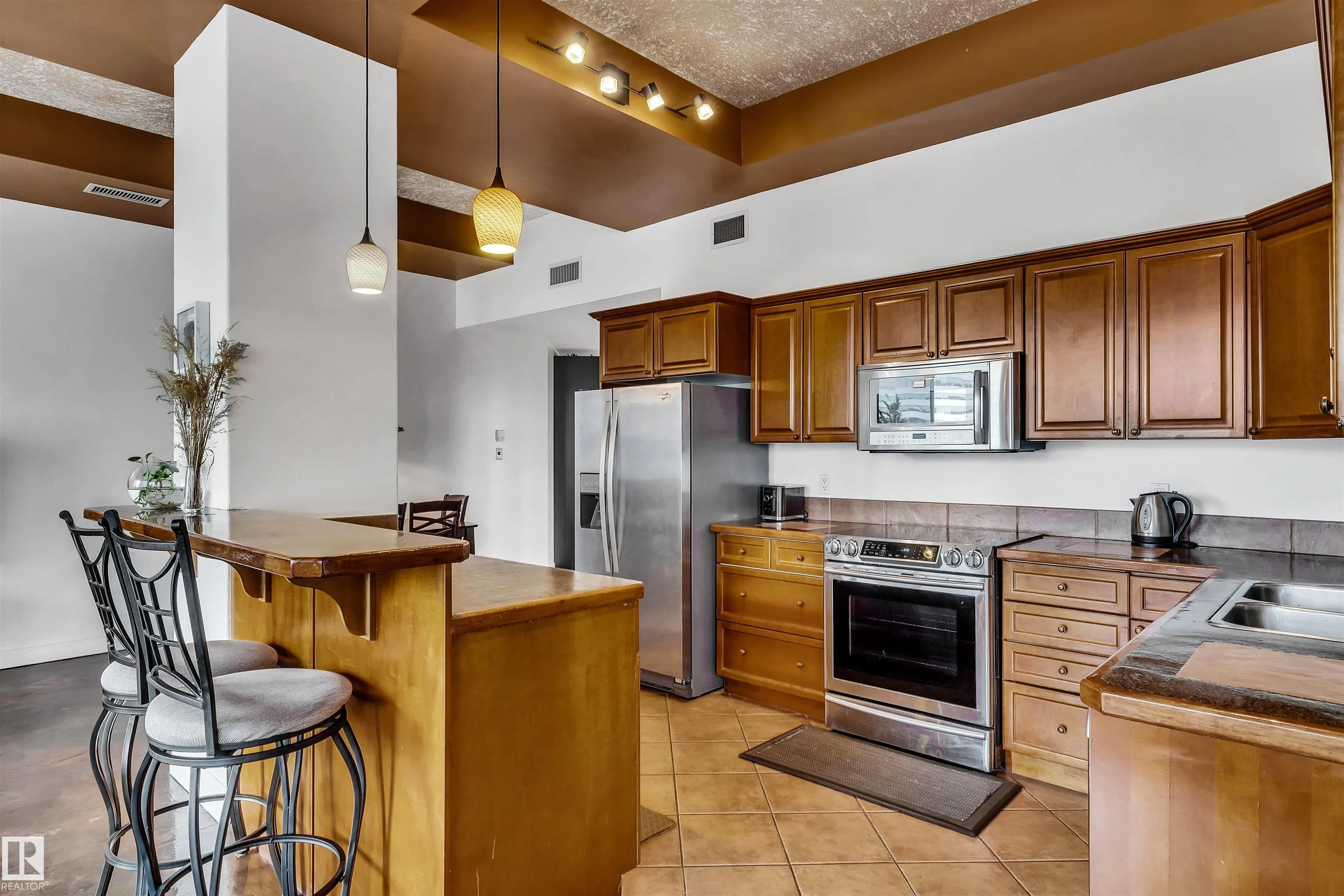 10106 105 Street