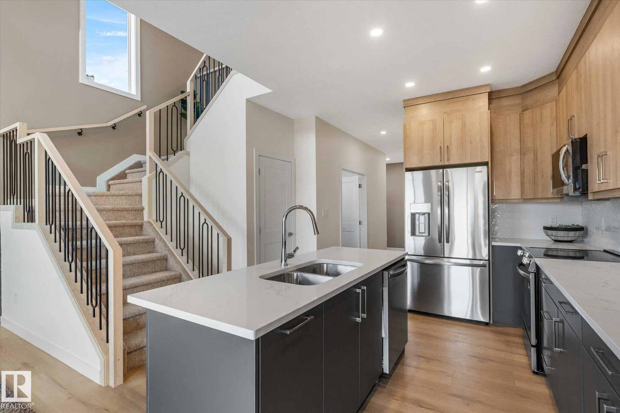 1904 155 Avenue